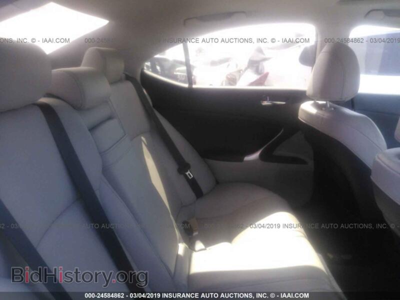 2011 Lexus IS (VIN JTHBF5C25B5134590) — фото 8 из 10