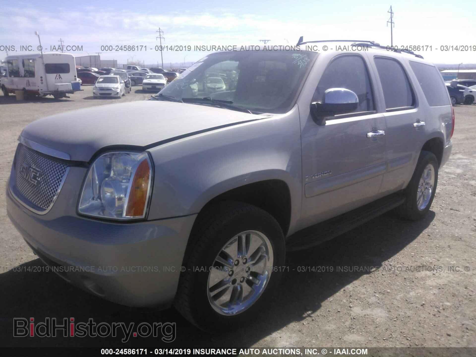 2008 GMC YUKON - VIN: 1GKFC13C08R241467 - Фото 2