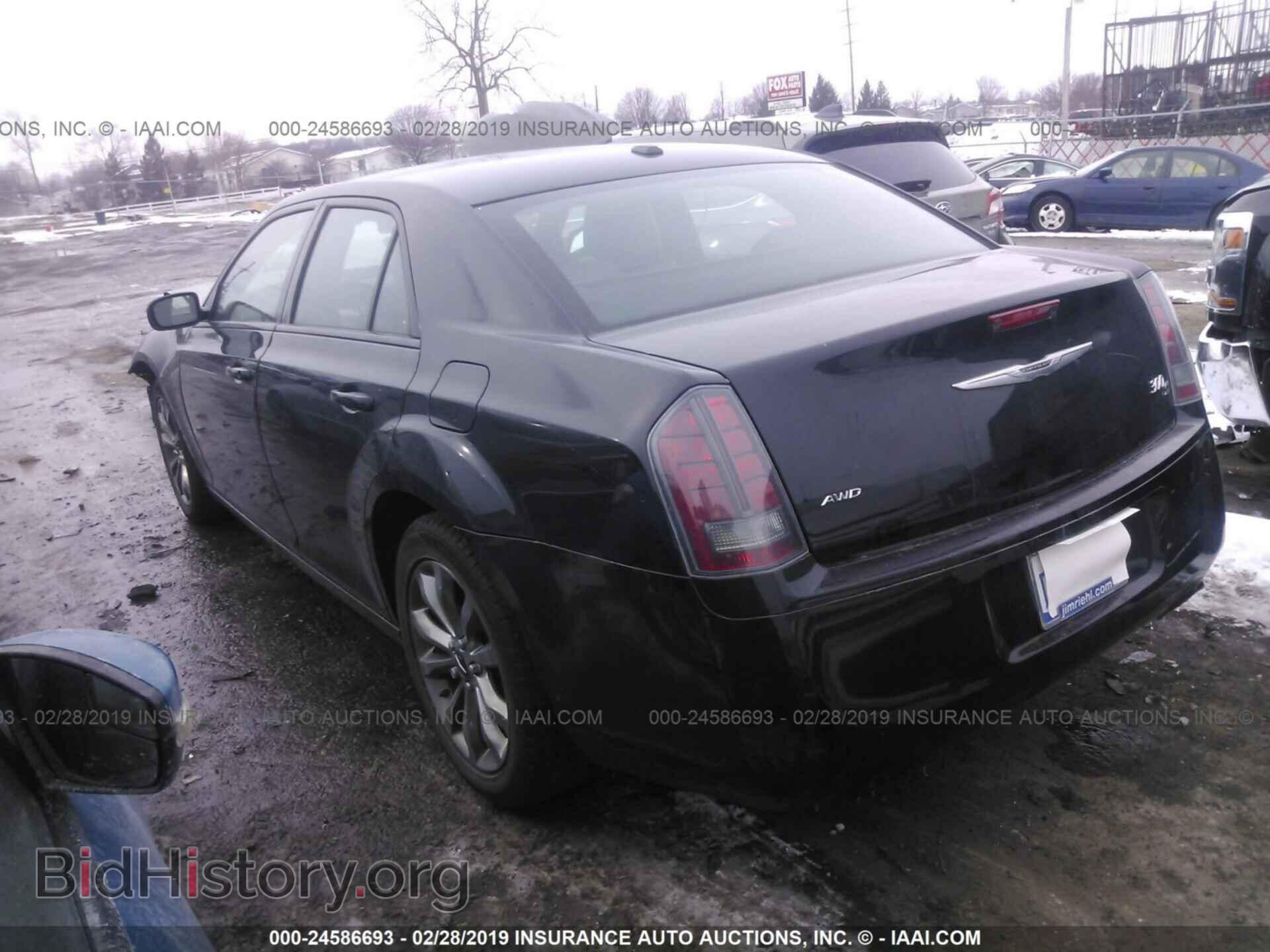 2014 CHRYSLER 300 - VIN: 2C3CCAGG4EH381775 - Фото 3