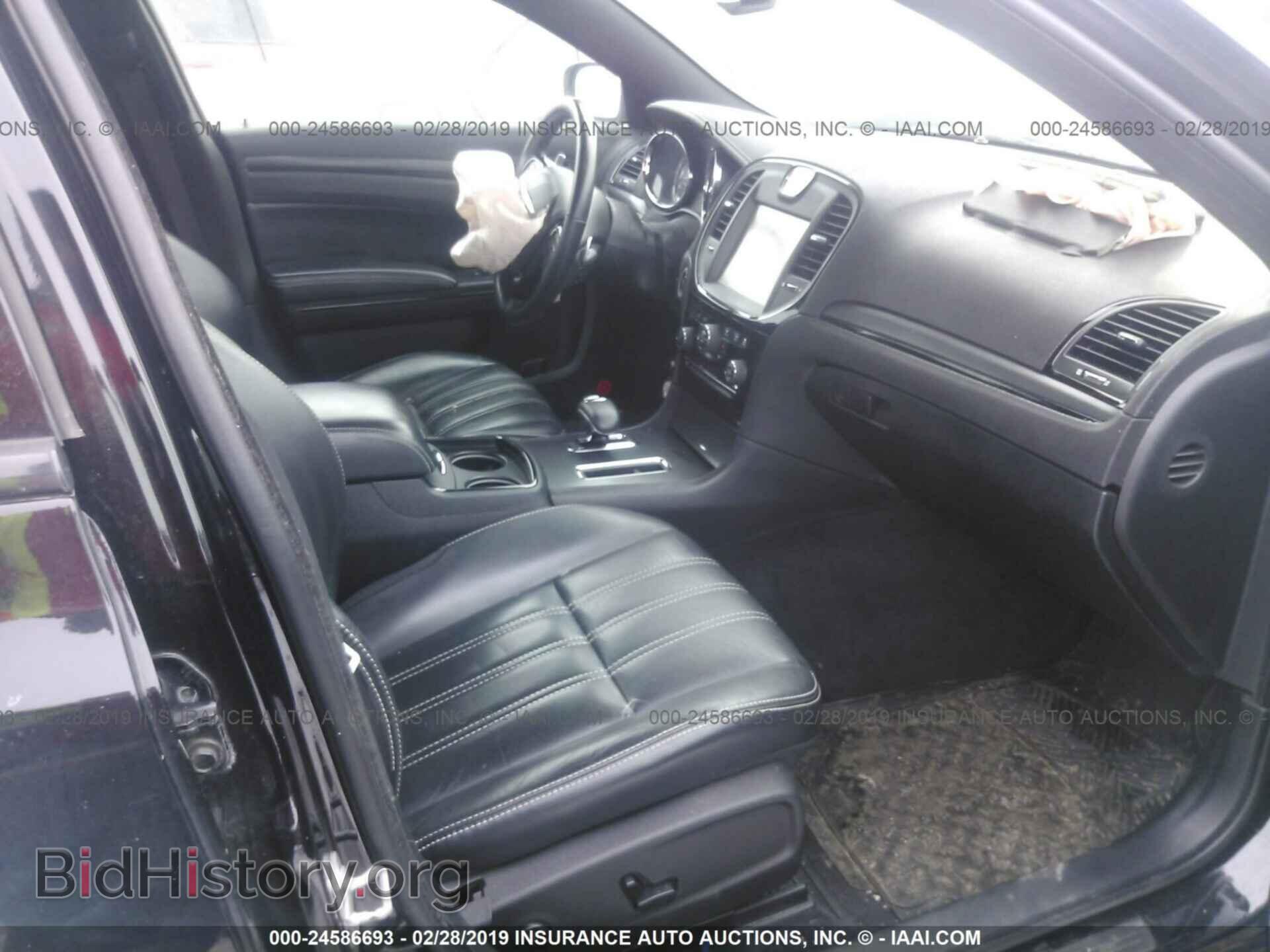 2014 CHRYSLER 300 - VIN: 2C3CCAGG4EH381775 - Фото 5