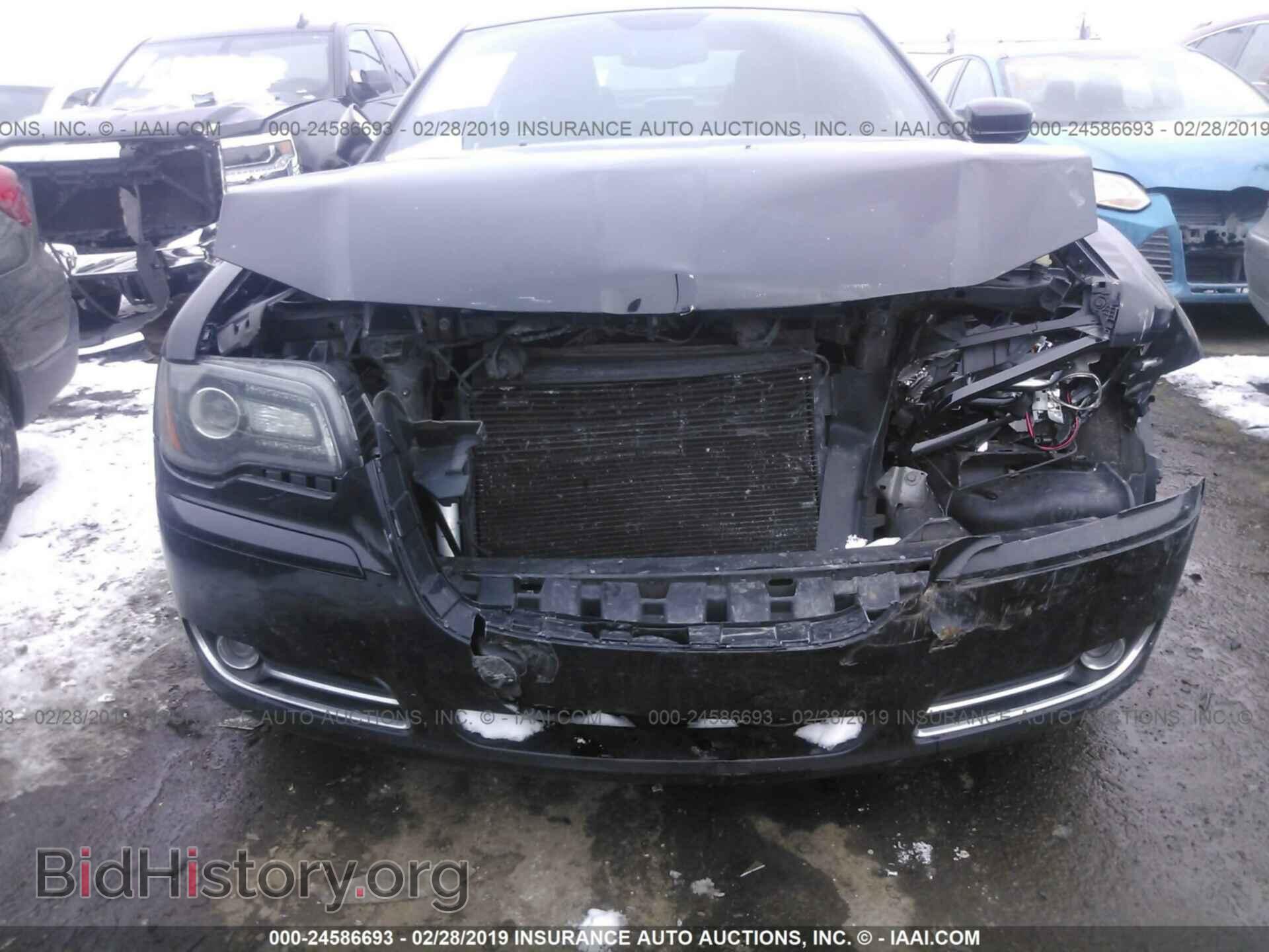 2014 CHRYSLER 300 - VIN: 2C3CCAGG4EH381775 - Фото 6