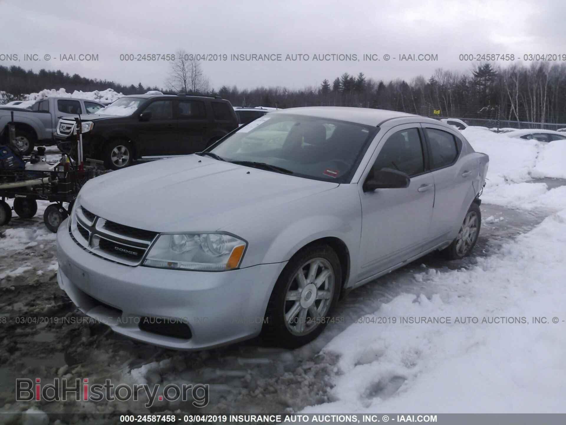 2011 DODGE AVENGER - VIN: 1B3BD4FB0BN556152 - Фото 2