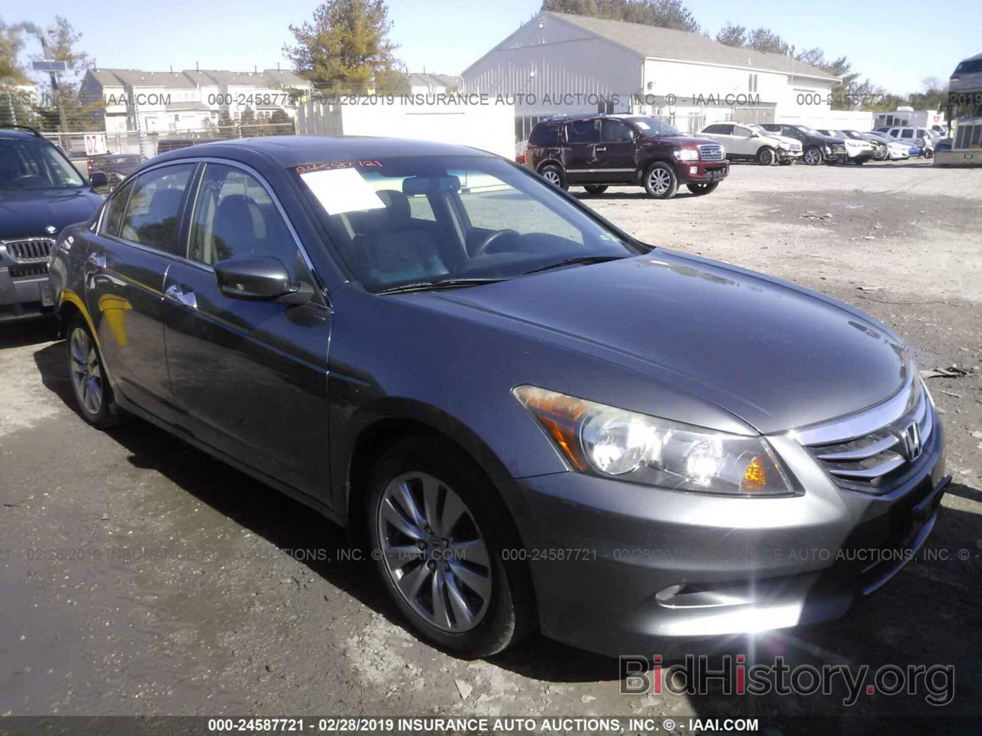 Photo 1HGCP3F84CA013759 - HONDA ACCORD 2012