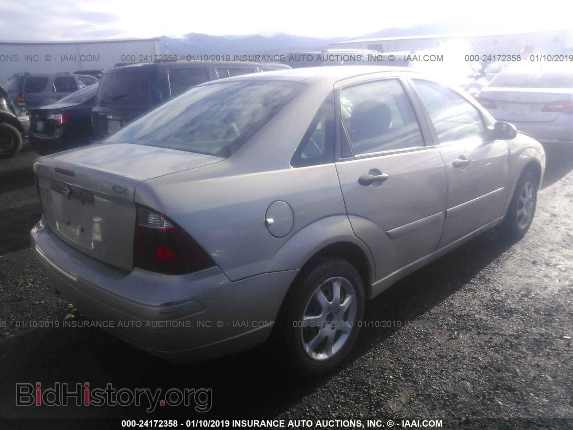 2007 FORD FOCUS - VIN: 1FAFP34N87W122776 - Photo 4