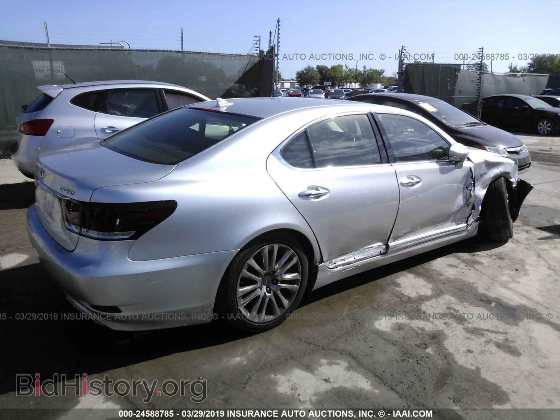 2013 LEXUS LS - VIN: JTHBL5EF3D5123969 - Photo 4