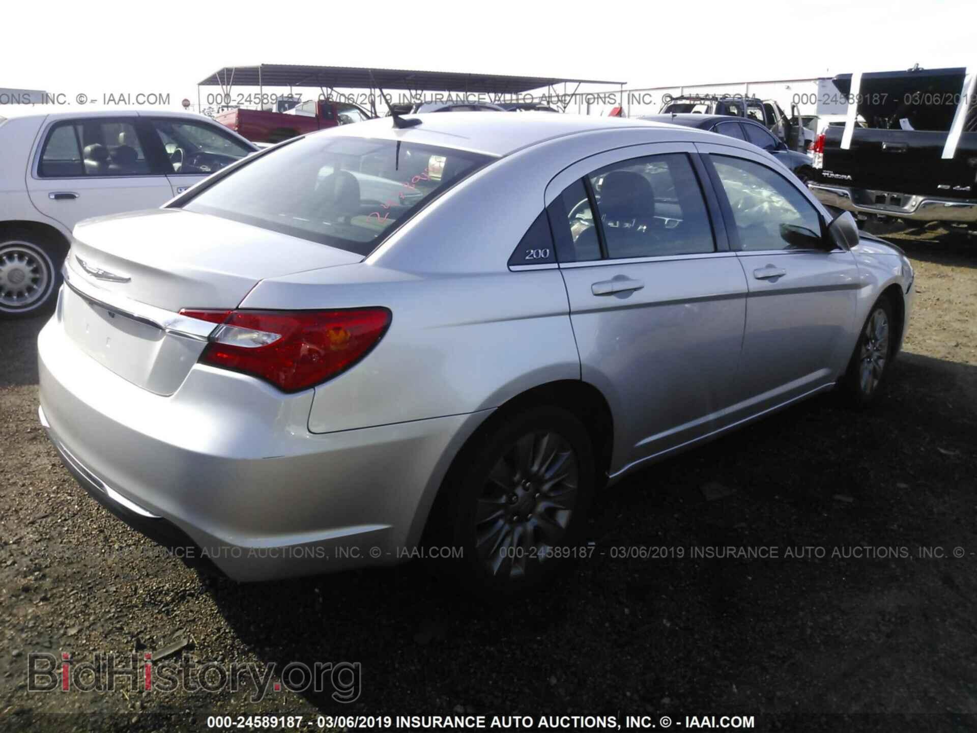 2012 CHRYSLER 200 - VIN: 1C3CCBAB5CN145028 - Фото 4