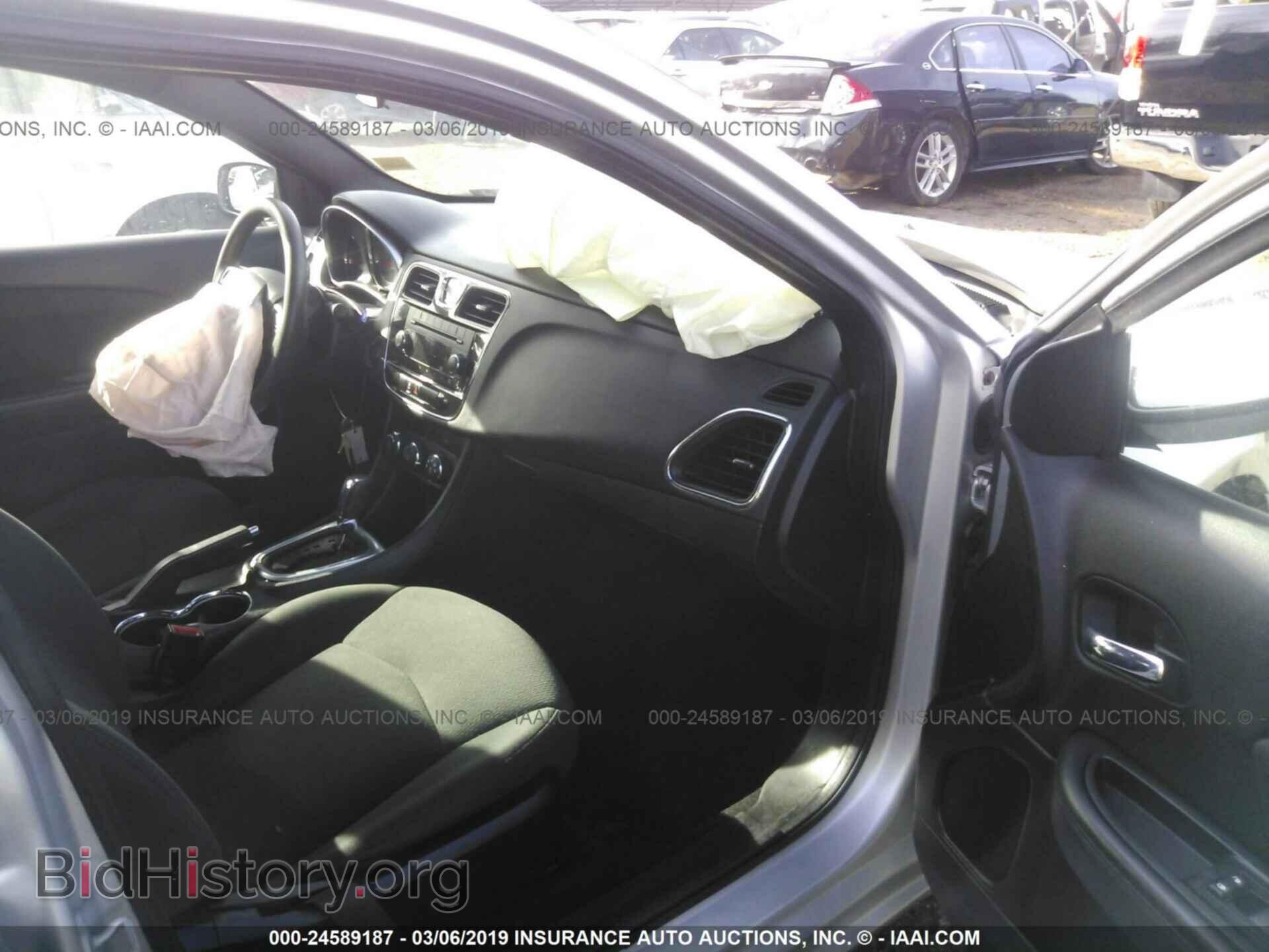 2012 CHRYSLER 200 - VIN: 1C3CCBAB5CN145028 - Фото 5