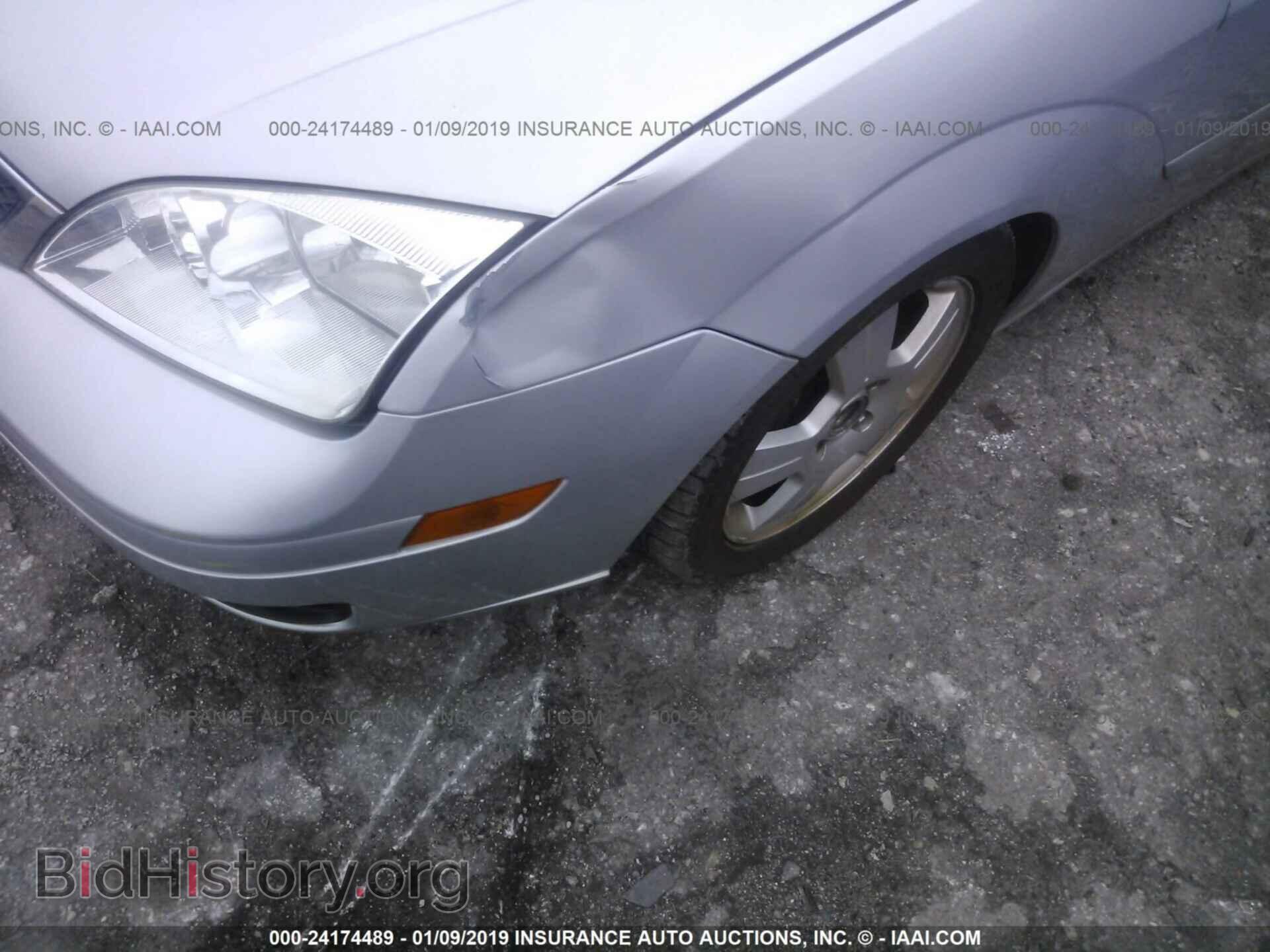 2005 FORD FOCUS - VIN: 3FAFP37N75R110940 - Photo 6