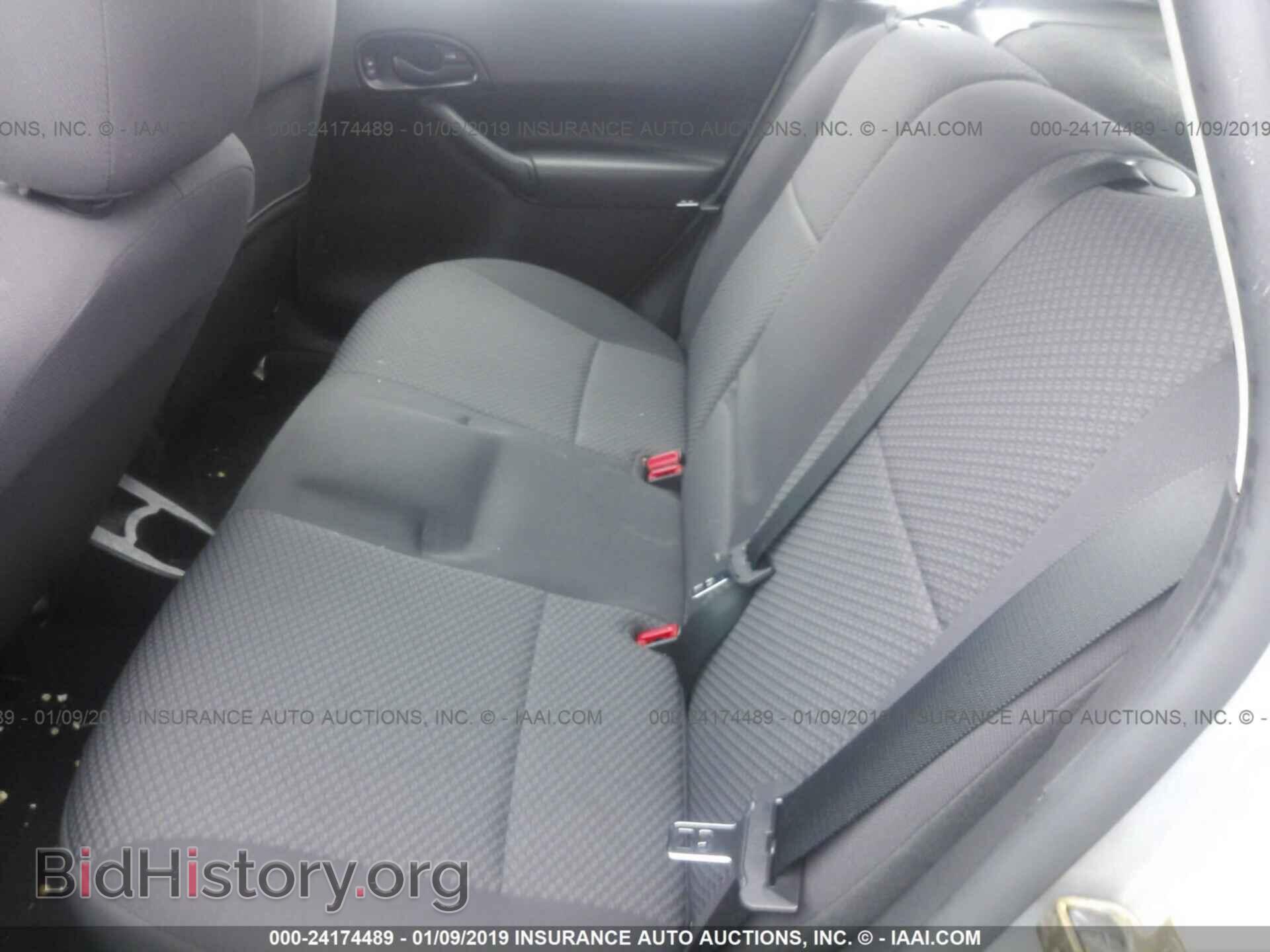 2005 FORD FOCUS - VIN: 3FAFP37N75R110940 - Photo 8
