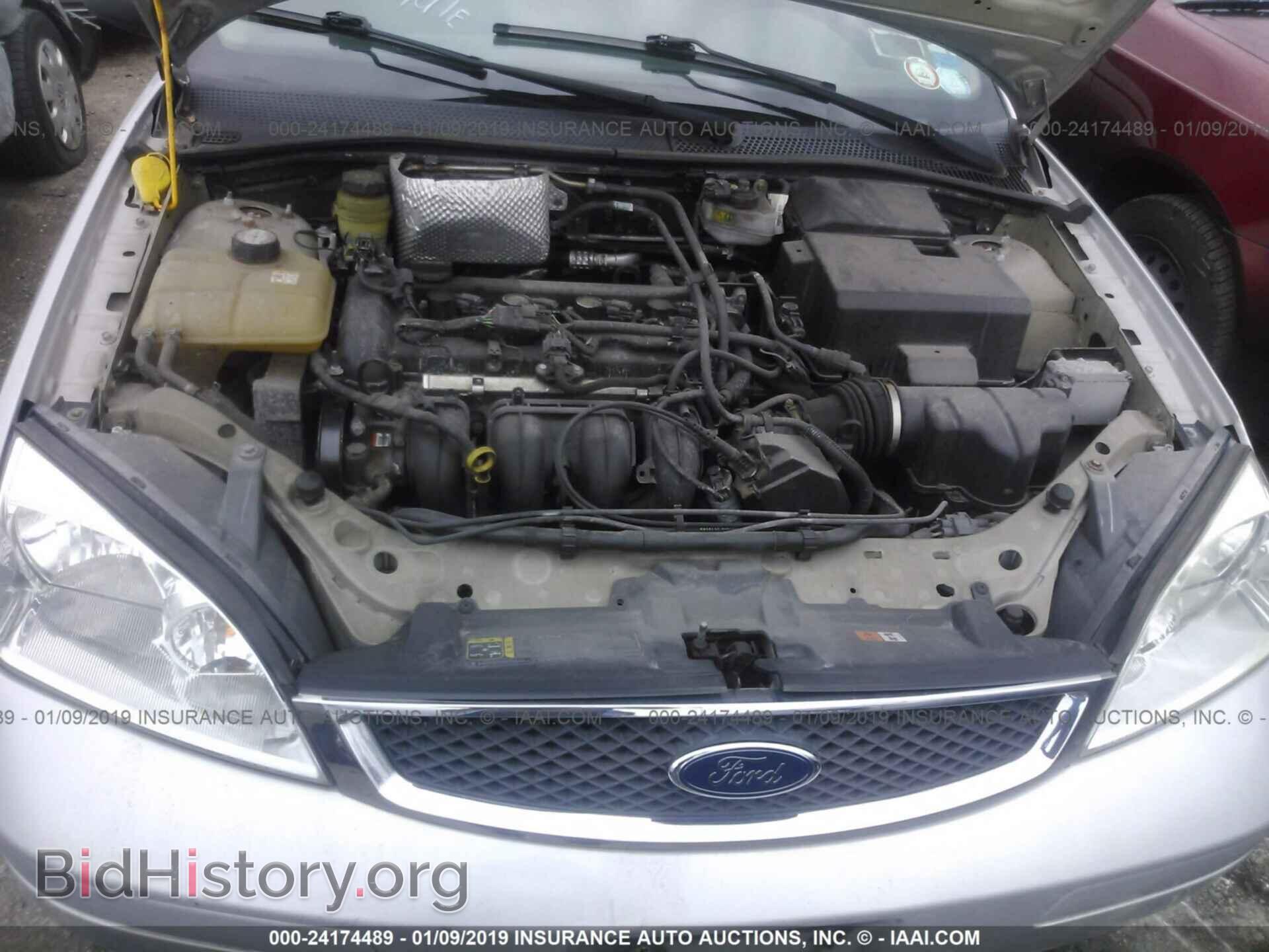 2005 FORD FOCUS - VIN: 3FAFP37N75R110940 - Photo 10