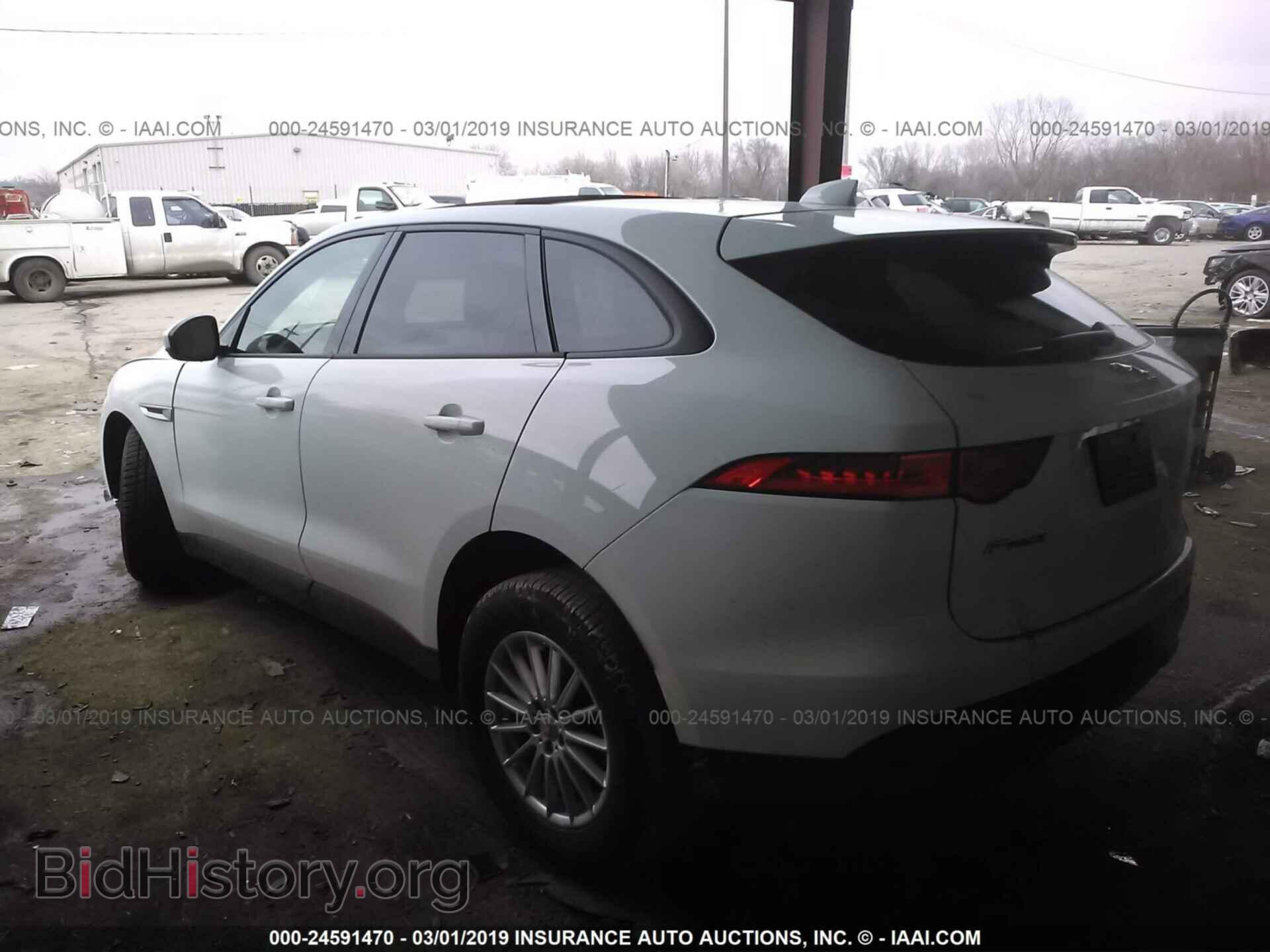 2017 JAGUAR F-PACE - VIN: SADCS2BVXHA063922 - Photo 3