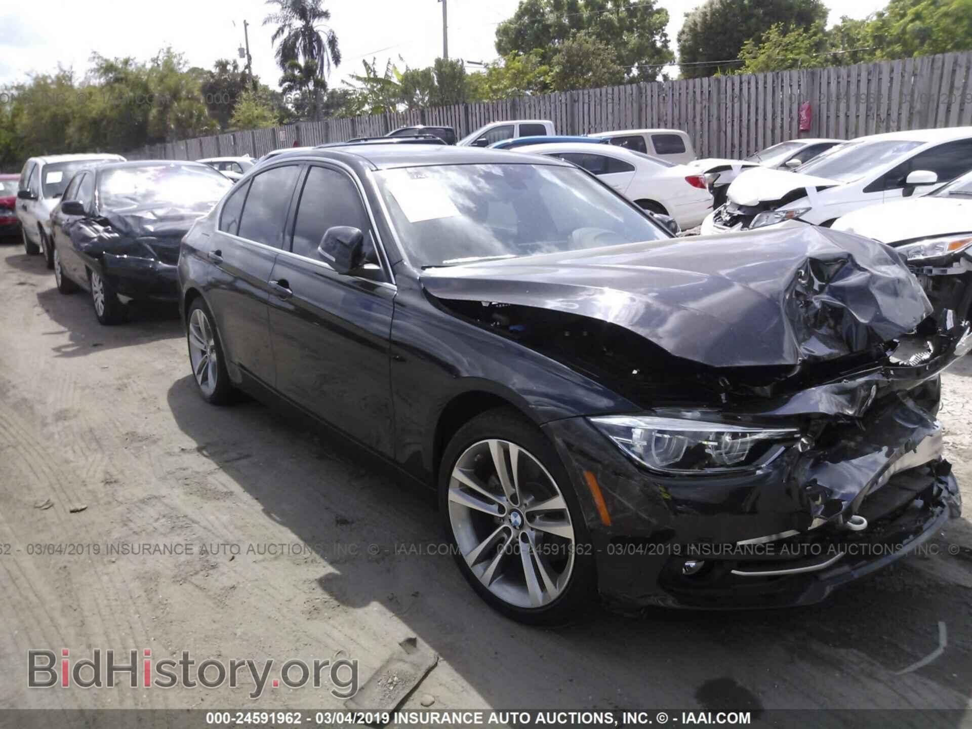 Photo WBA8B9C5XJEE82618 - BMW 330 2018