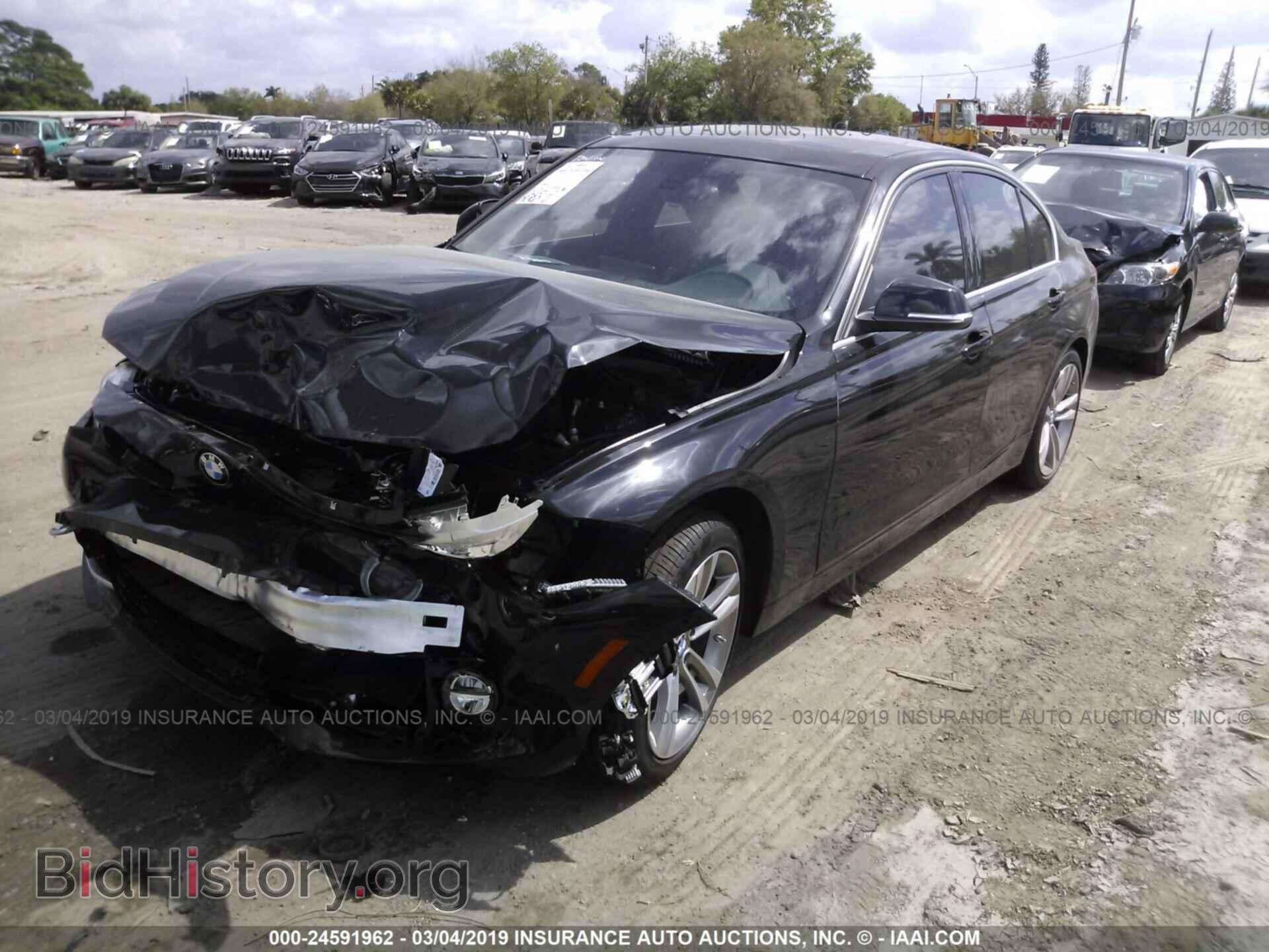 2018 BMW 330 - VIN: WBA8B9C5XJEE82618 - Фото 2
