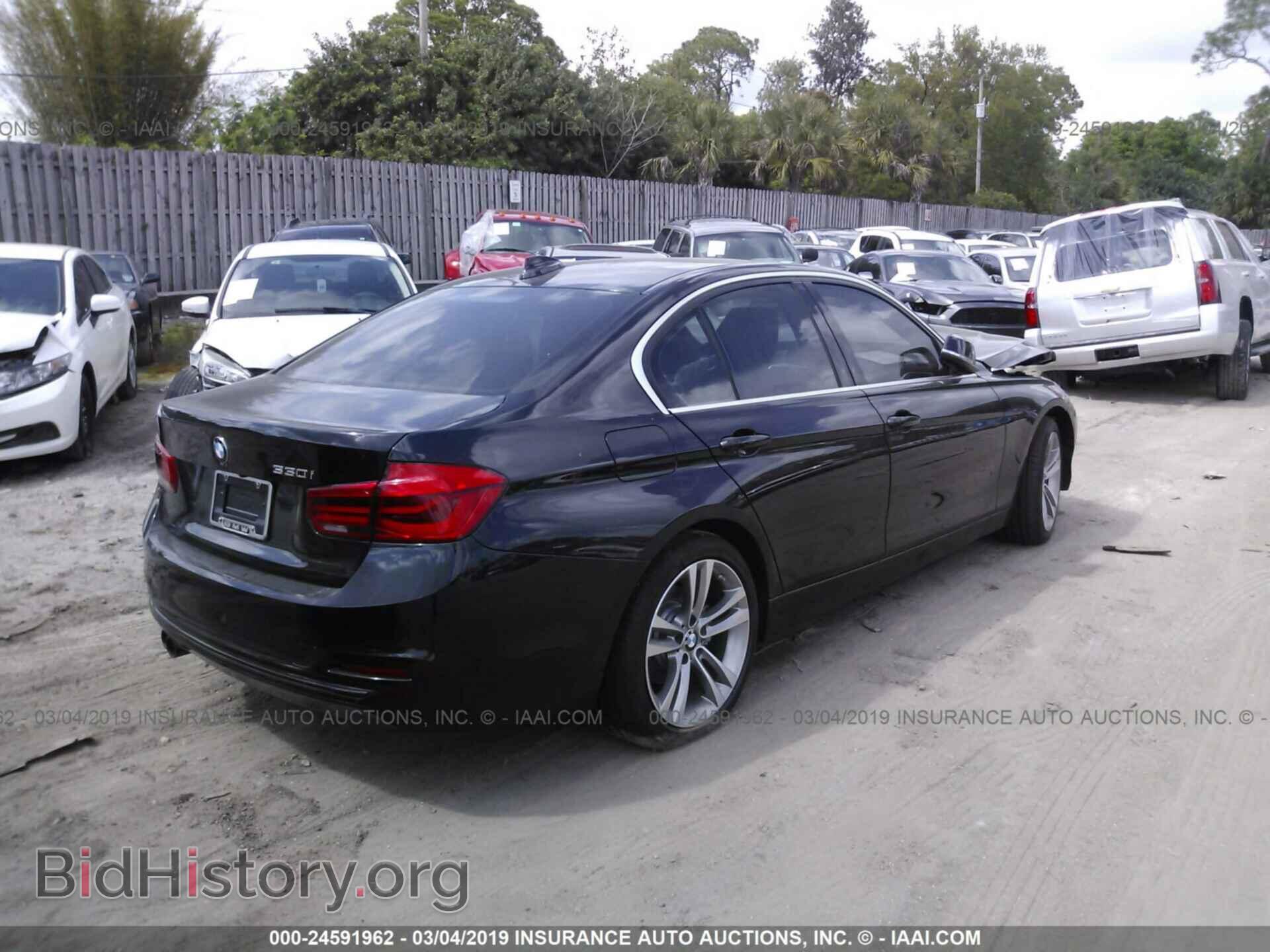 2018 BMW 330 - VIN: WBA8B9C5XJEE82618 - Фото 4