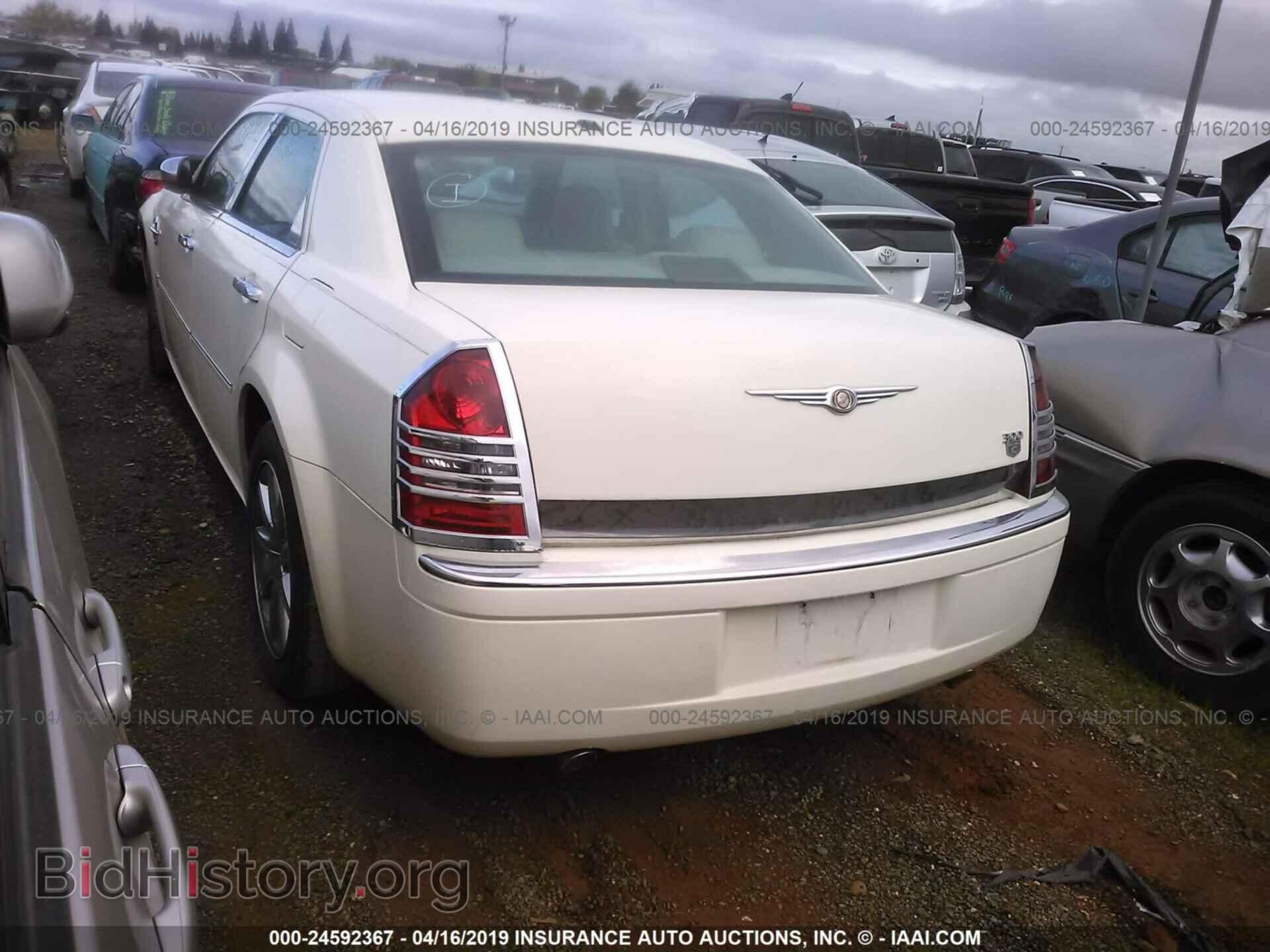 2007 CHRYSLER 300C - VIN: 2C3KA63H37H802269 - Фото 3