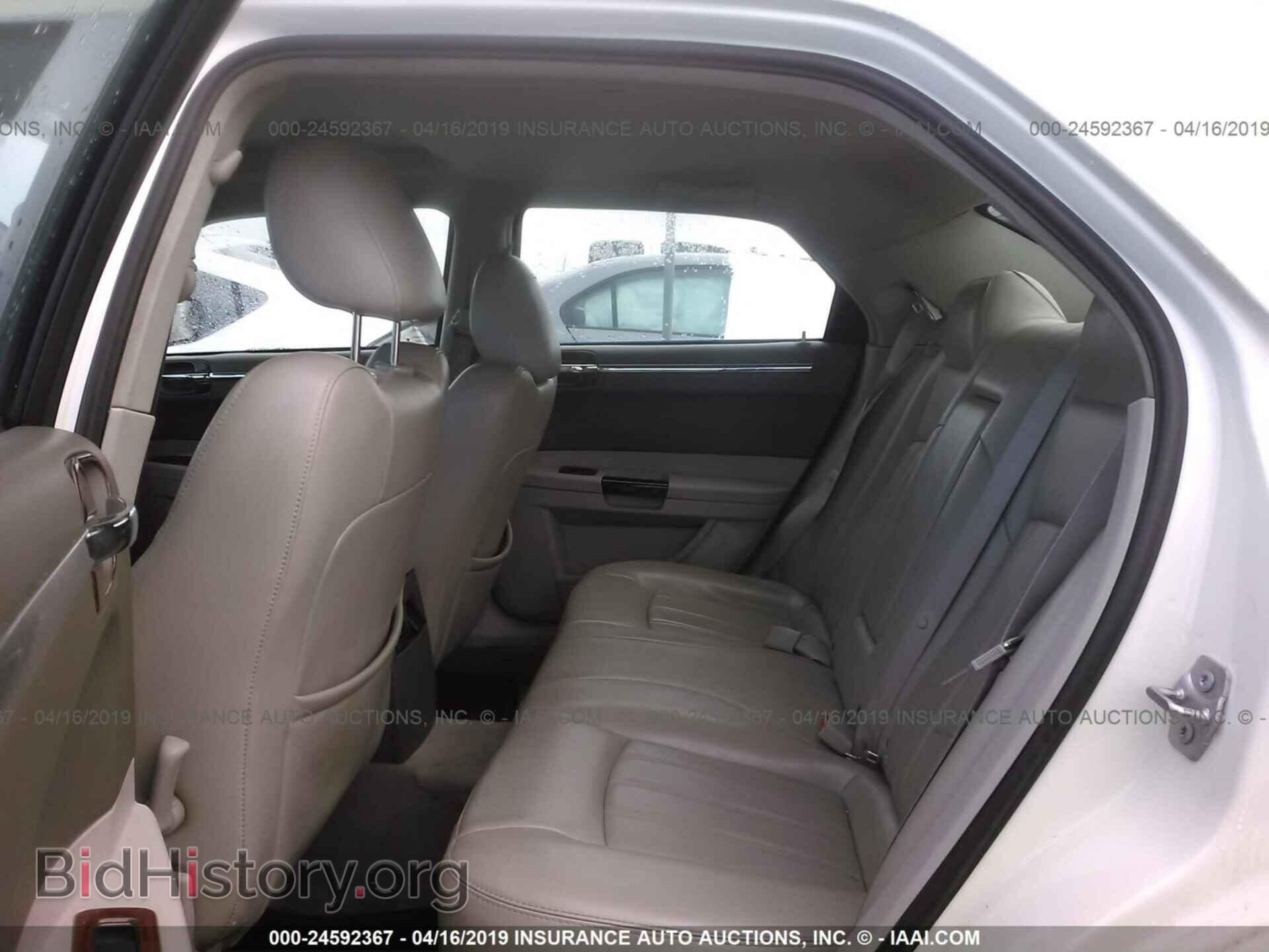2007 CHRYSLER 300C - VIN: 2C3KA63H37H802269 - Фото 8