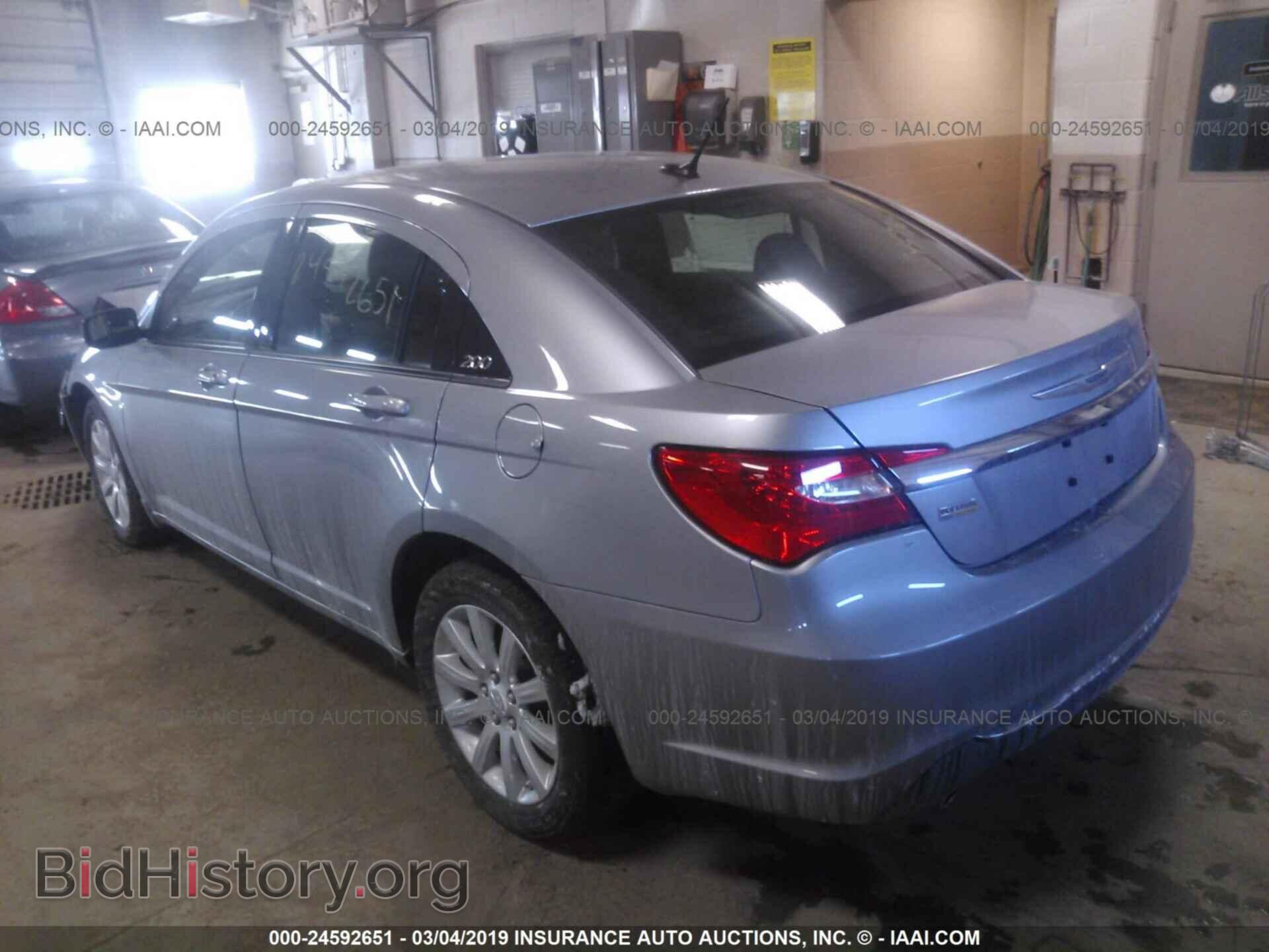 2013 CHRYSLER 200 - VIN: 1C3CCBBG9DN607926 - Фото 3