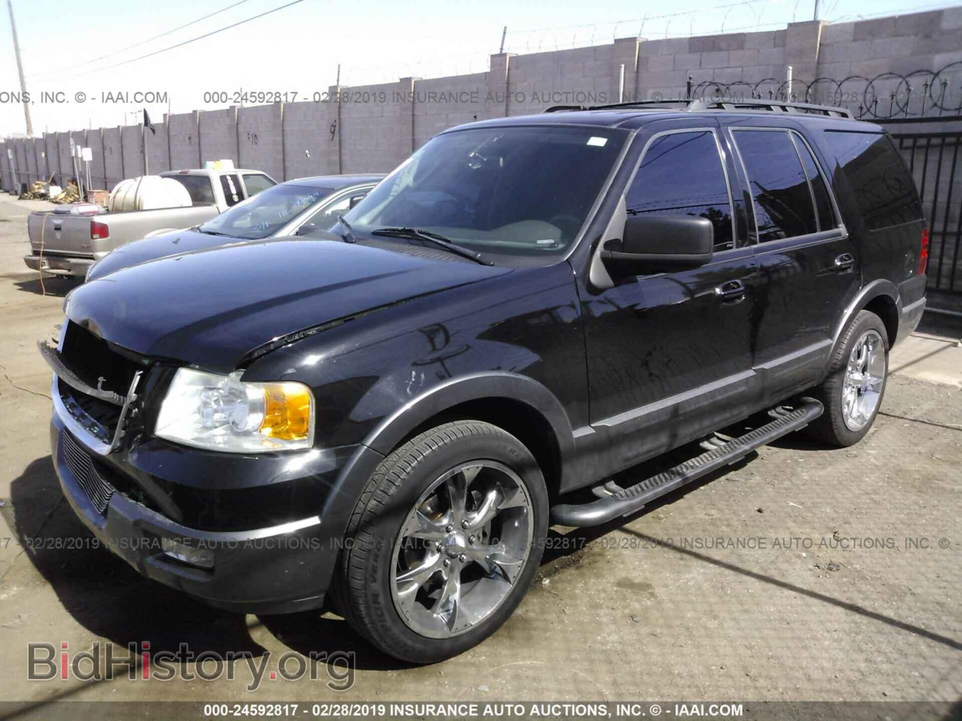 2005 FORD EXPEDITION - VIN: 1FMPU15595LA10976 - Фото 2