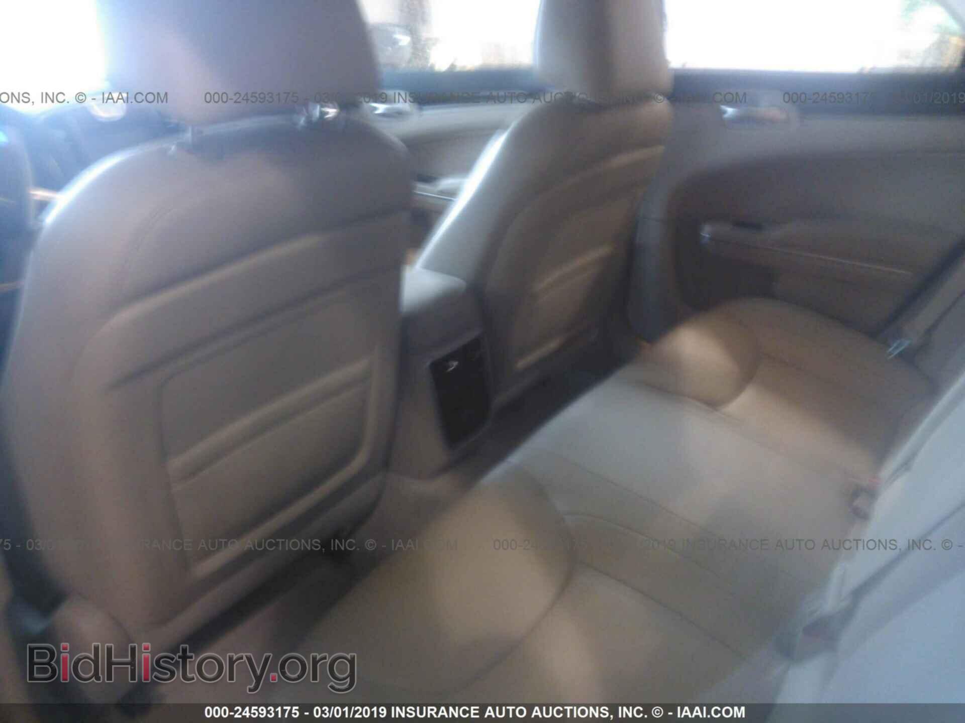 2013 CHRYSLER 300 - VIN: 2C3CCAAG5DH699038 - Фото 8