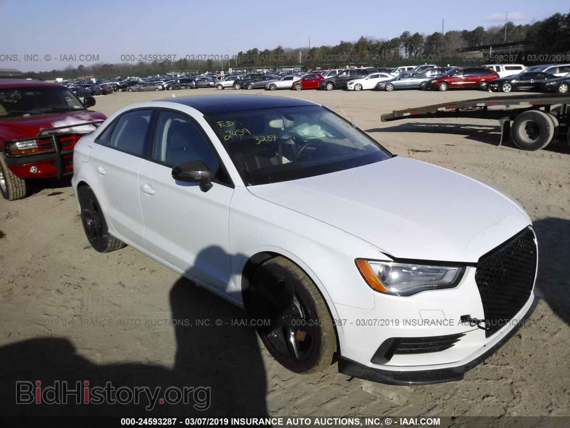Фотография WAUBFGFFXF1009994 - AUDI A3 2015