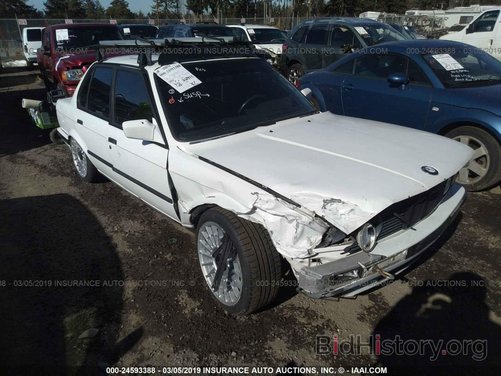 Photo WBAAJ9312MEJ00486 - BMW 318 1991