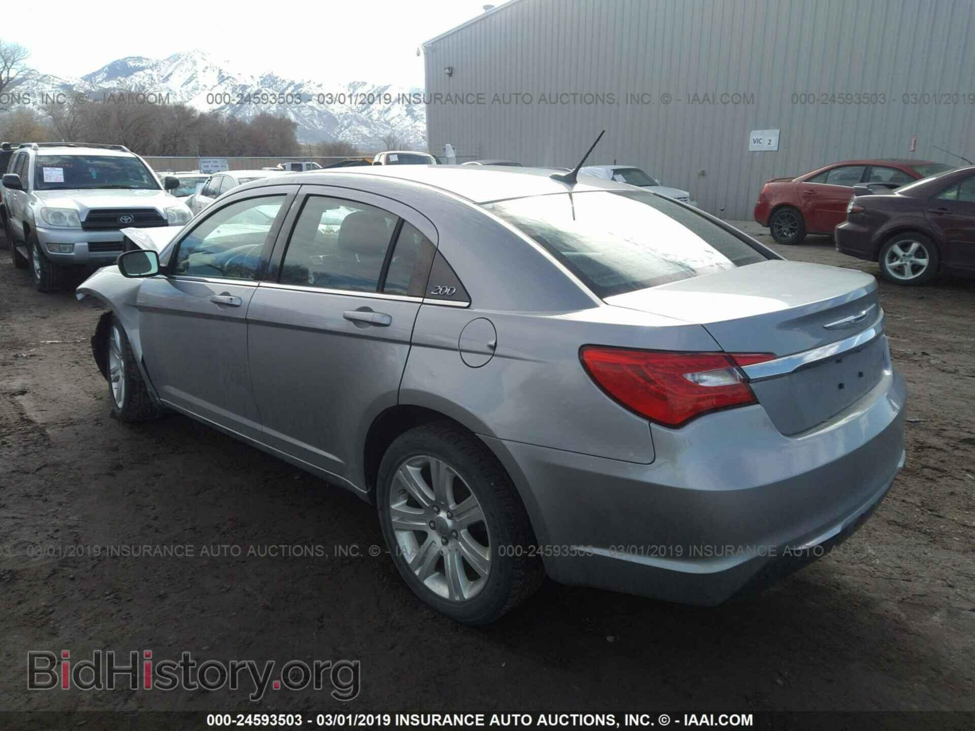 2013 CHRYSLER 200 - VIN: 1C3CCBAB5DN733061 - Фото 3