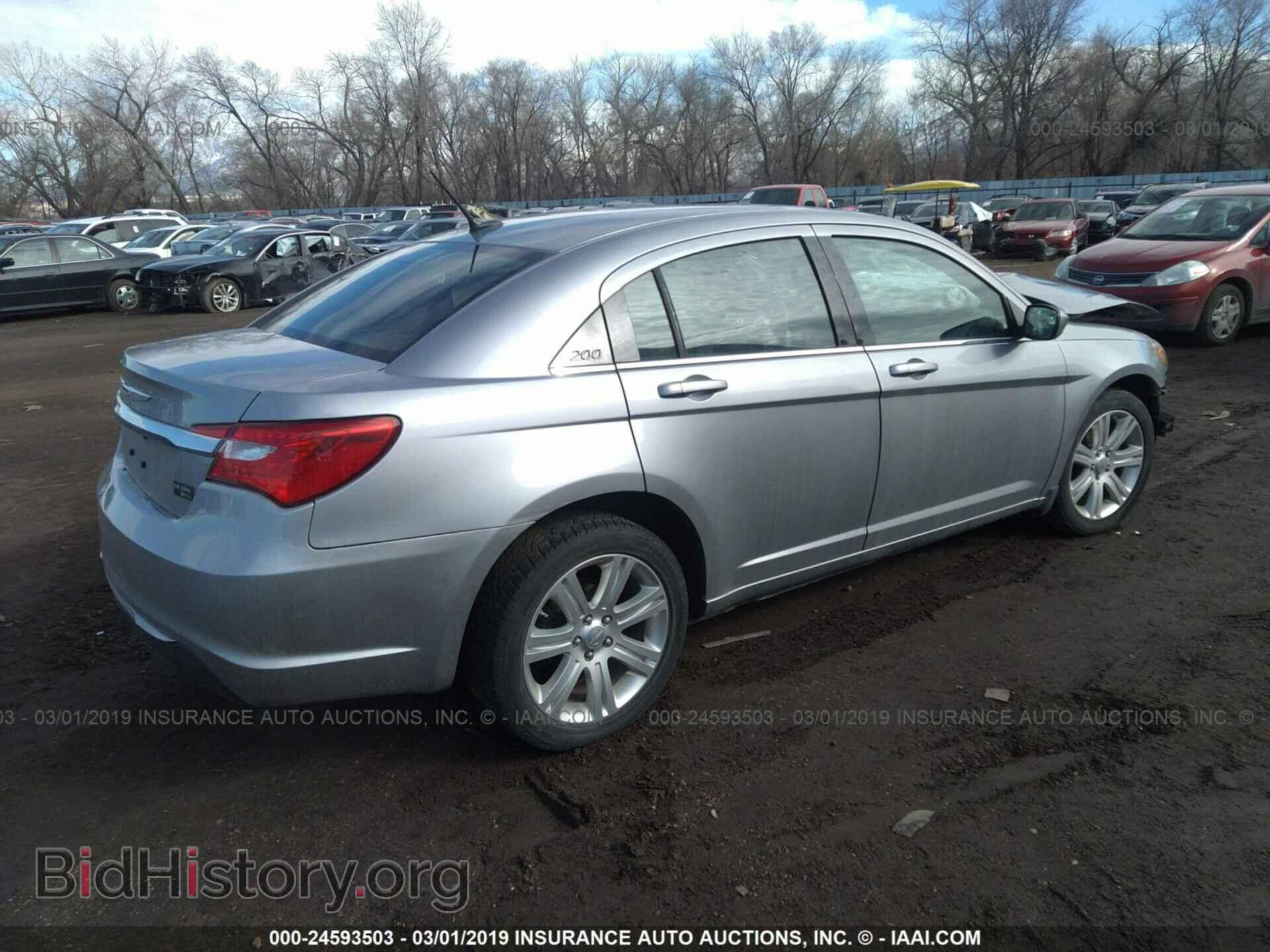 2013 CHRYSLER 200 - VIN: 1C3CCBAB5DN733061 - Фото 4