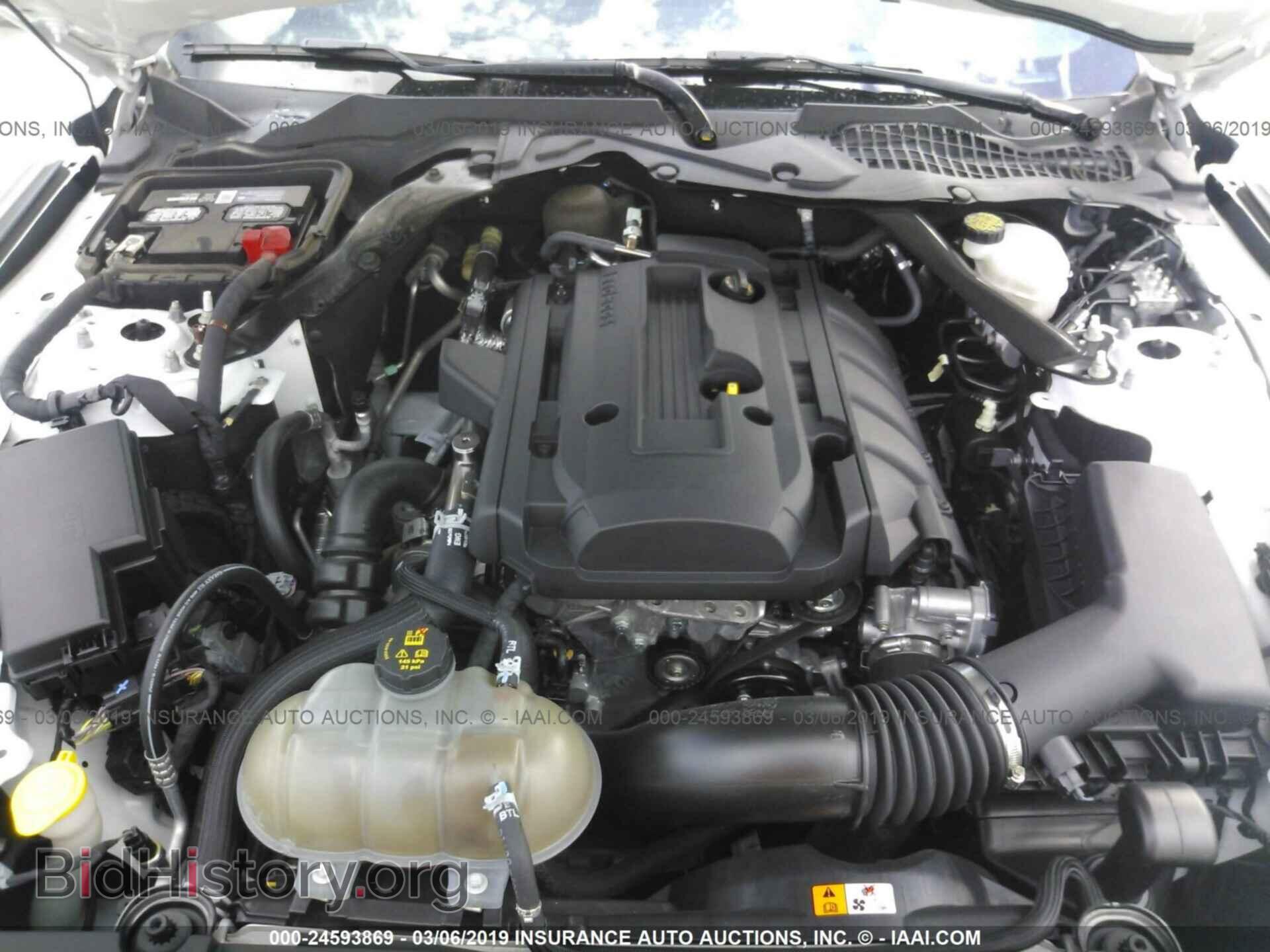 2016 FORD MUSTANG - VIN: 1FATP8UH0G5329226 - Фото 10
