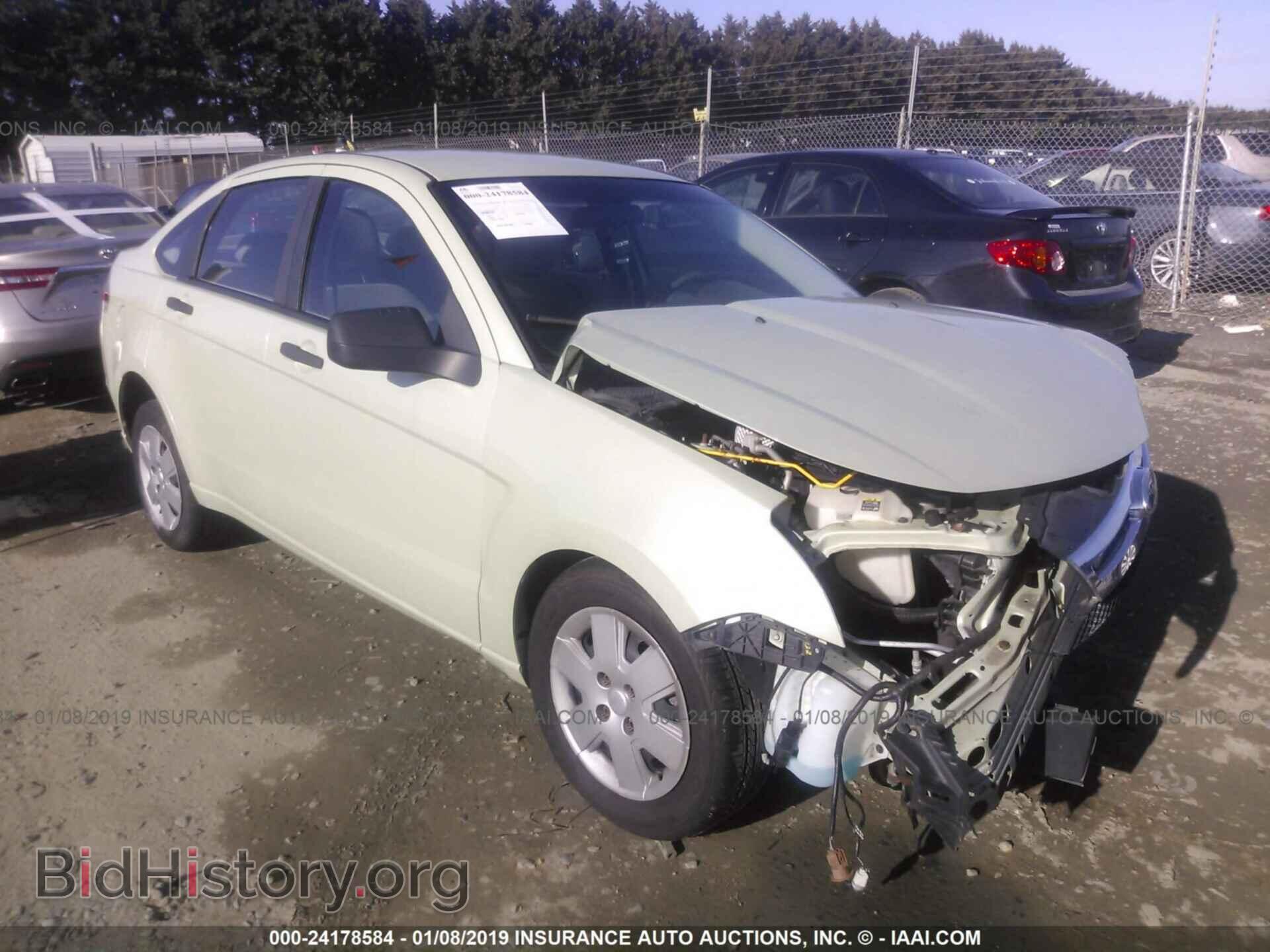 Photo 1FAHP3EN2BW193875 - FORD FOCUS 2011