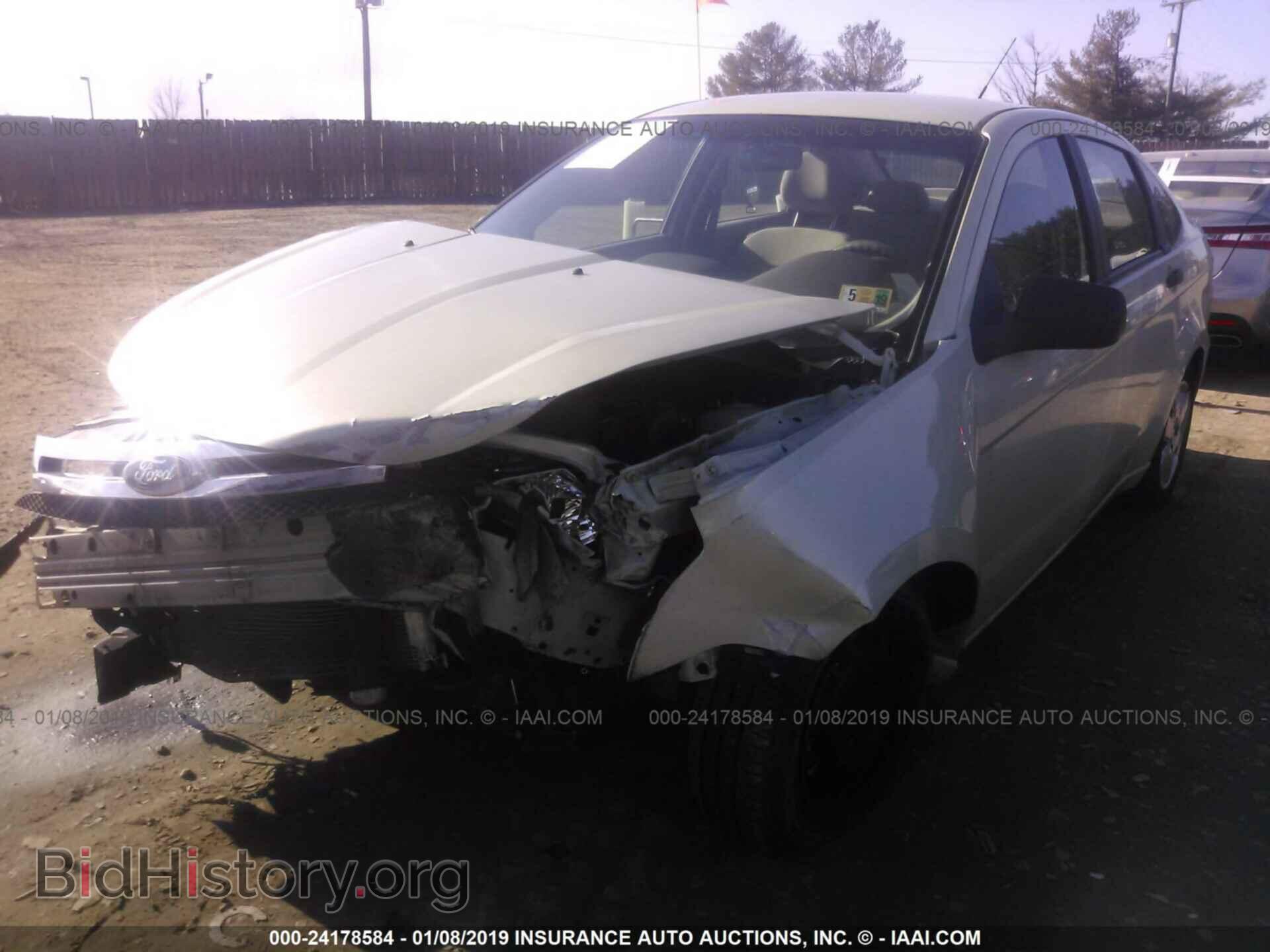 2011 FORD FOCUS - VIN: 1FAHP3EN2BW193875 - Photo 2