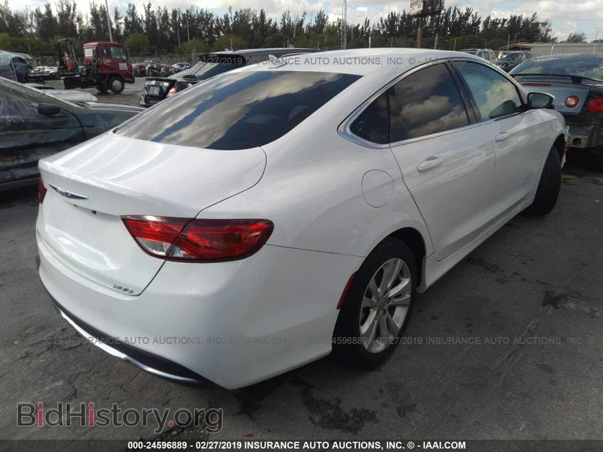 2015 CHRYSLER 200 - VIN: 1C3CCCAB5FN635818 - Photo 4