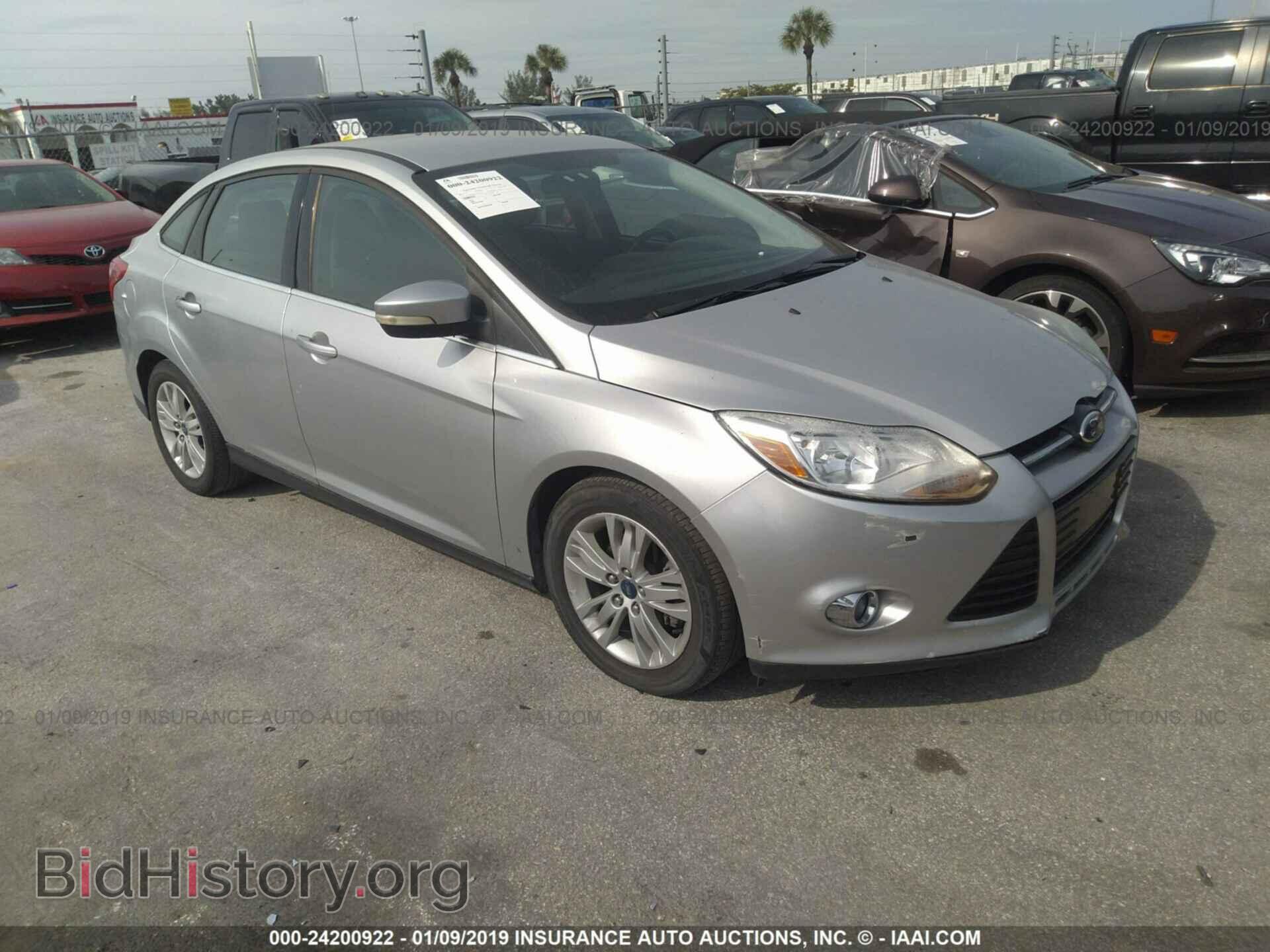 Photo 1FAHP3H23CL405817 - FORD FOCUS 2012