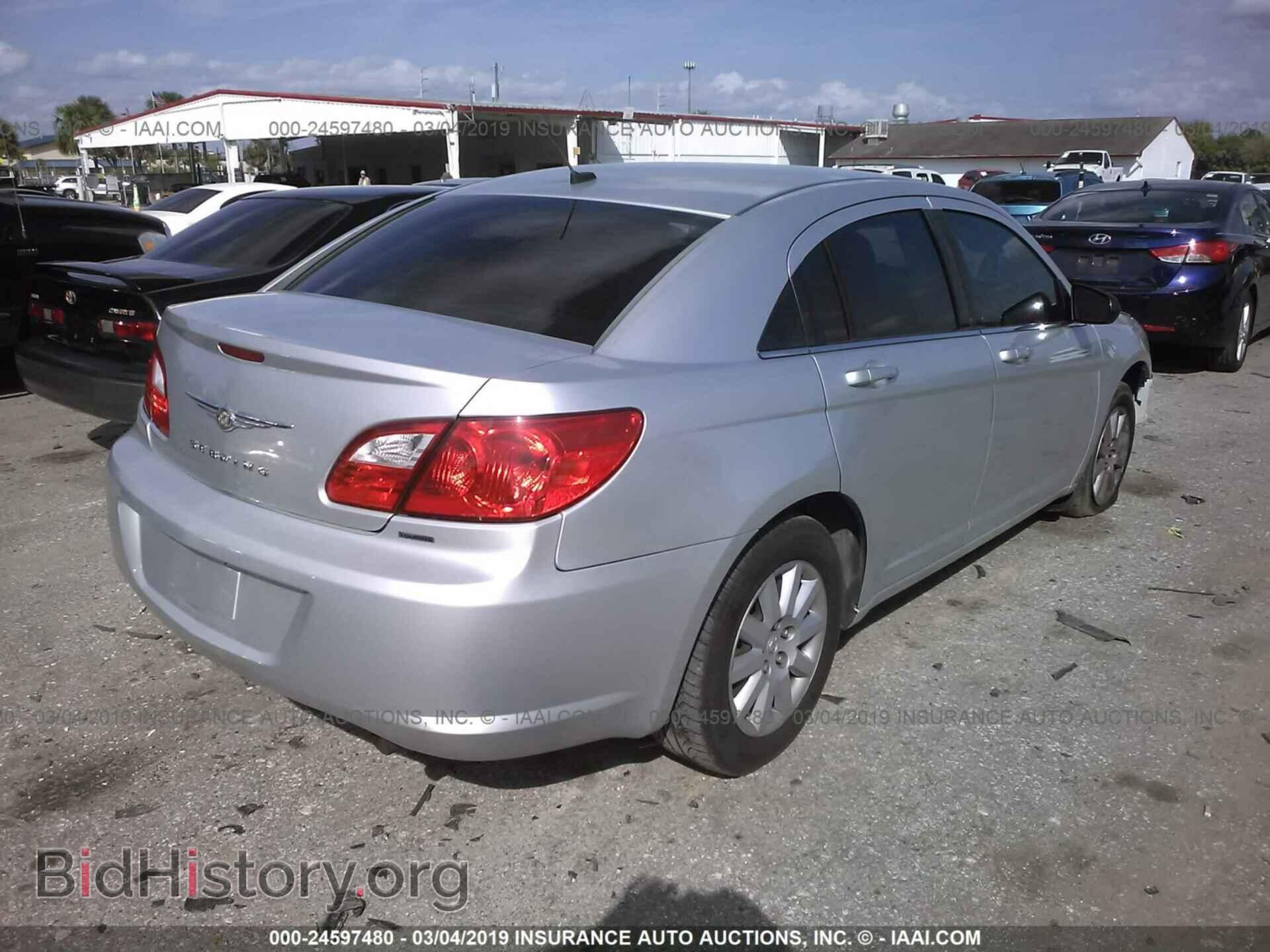 2010 CHRYSLER SEBRING - VIN: 1C3CC4FB2AN198142 - Фото 4