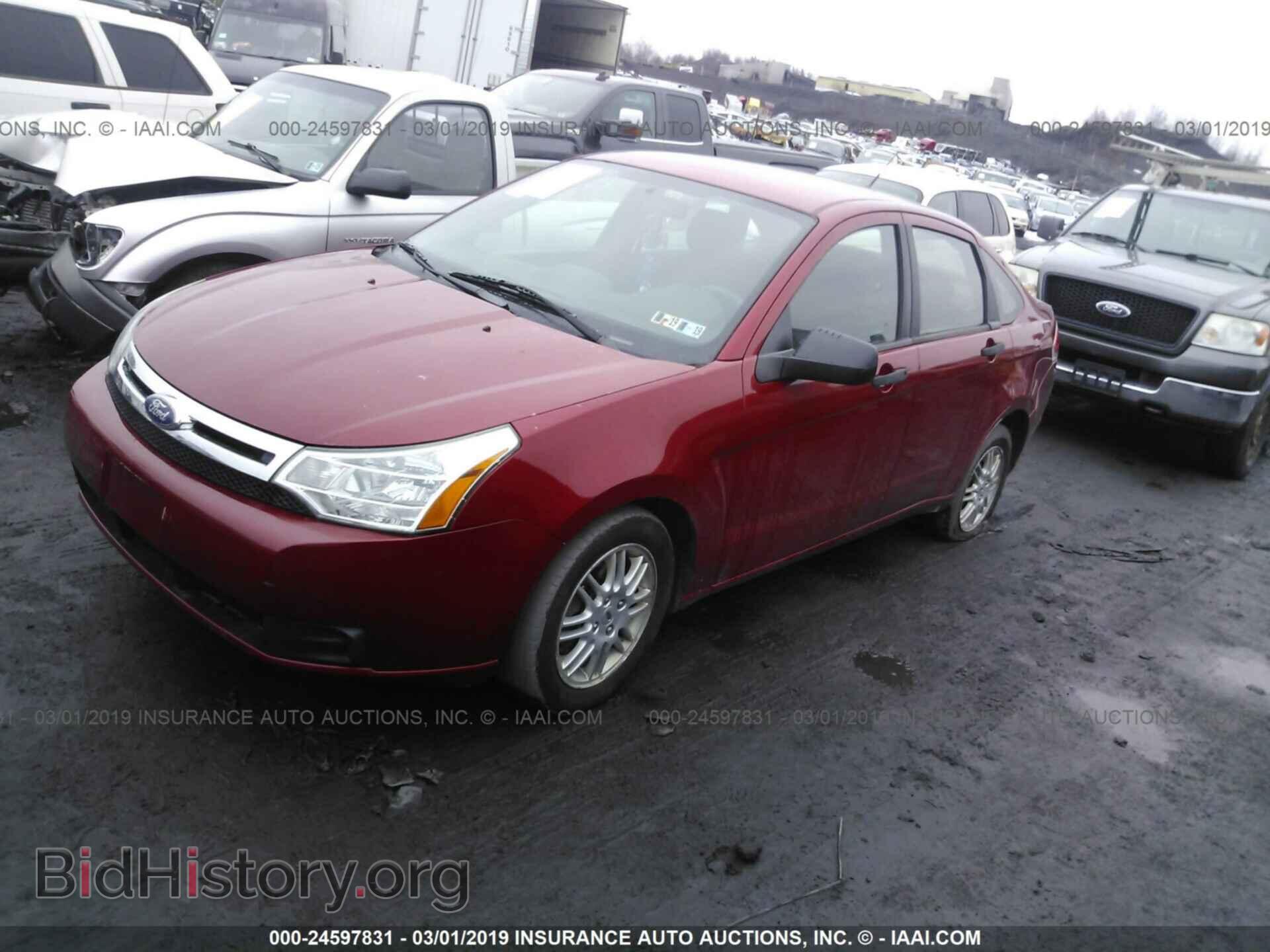 2011 FORD FOCUS - VIN: 1FAHP3FN2BW140463 - Photo 2