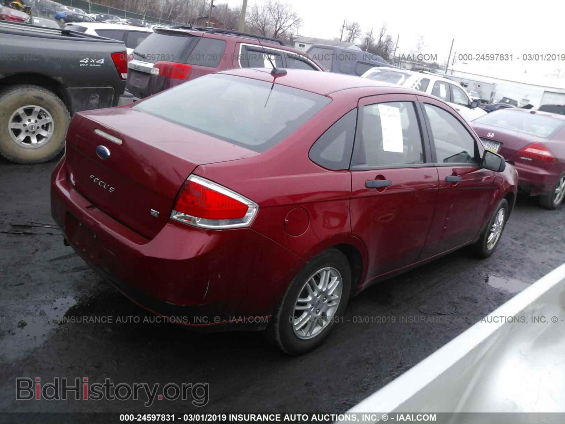 2011 FORD FOCUS - VIN: 1FAHP3FN2BW140463 - Photo 4