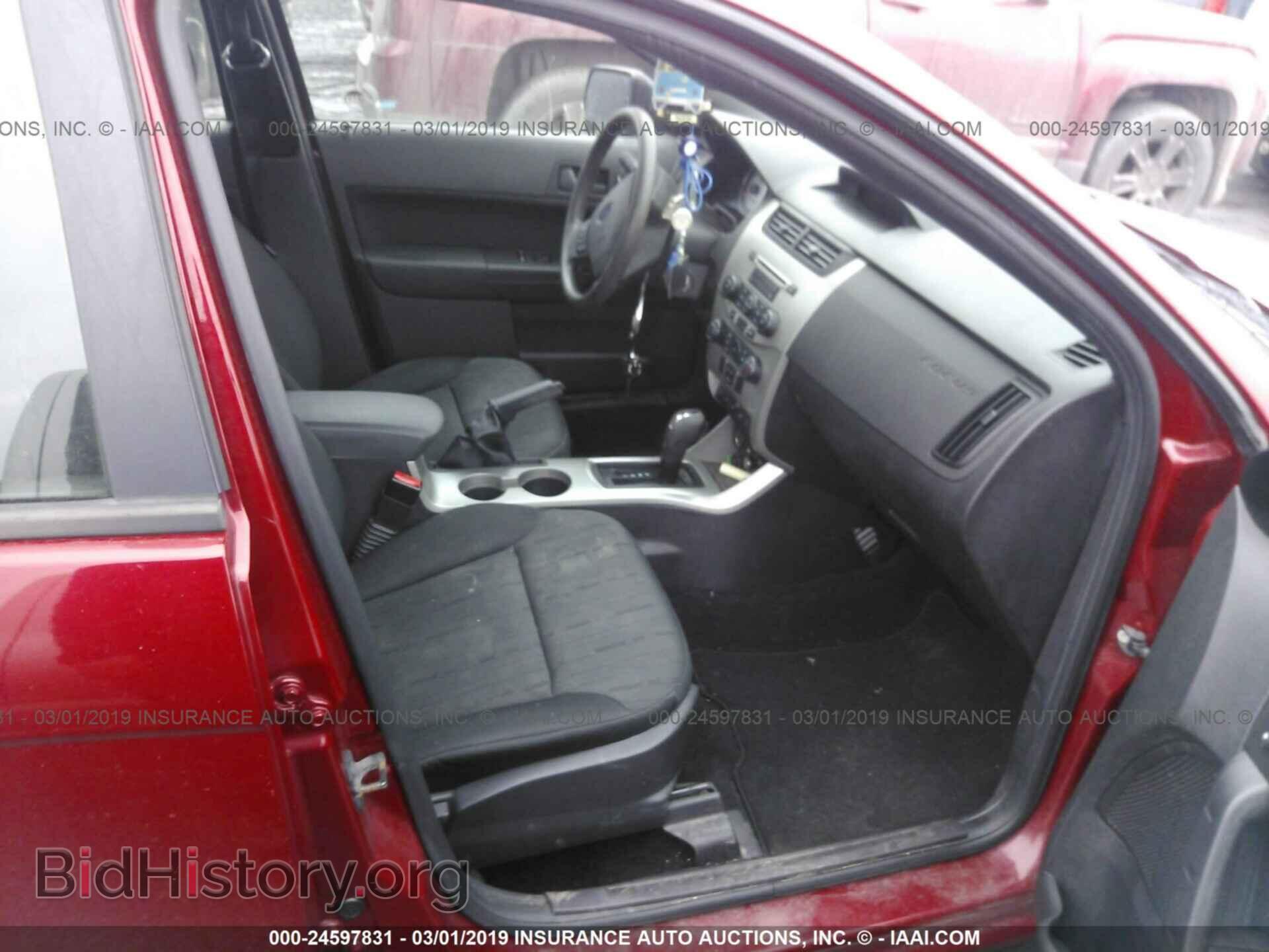 2011 FORD FOCUS - VIN: 1FAHP3FN2BW140463 - Photo 5