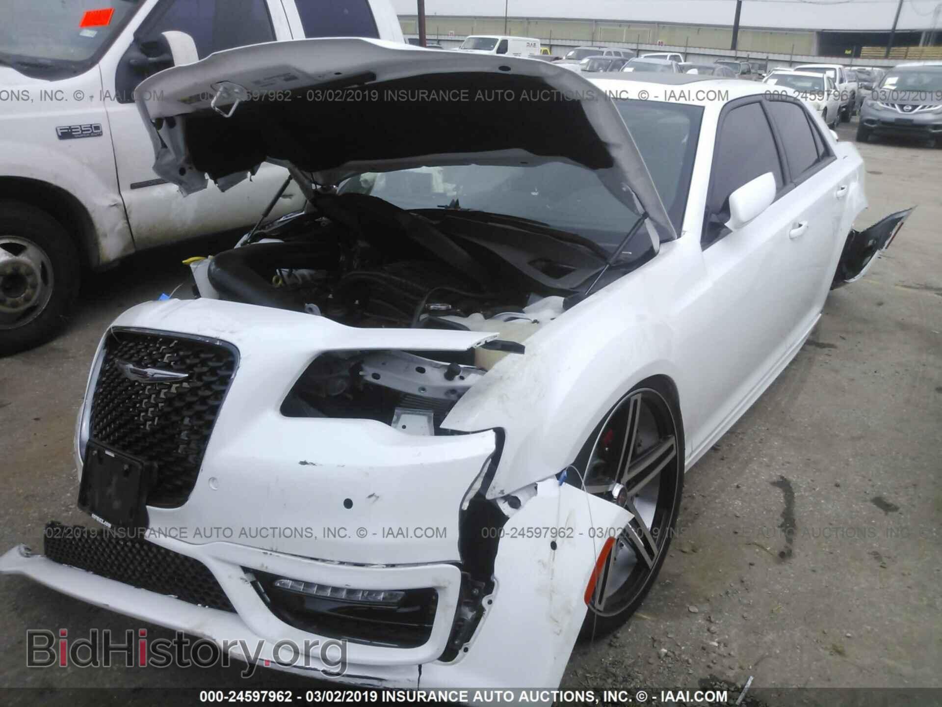 2018 CHRYSLER 300 - VIN: 2C3CCABGXJH244986 - Фото 2