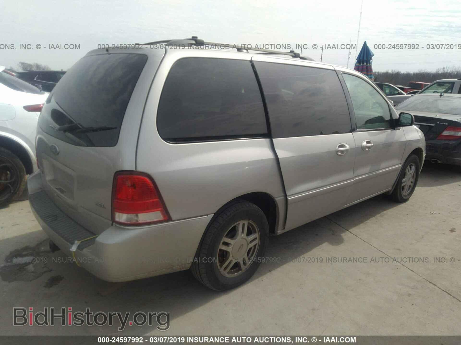 2005 FORD FREESTAR - VIN: 2FMZA52215BA42324 - Фото 4