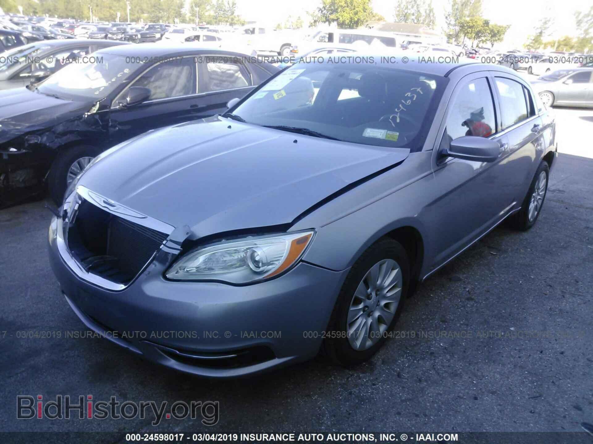 2014 CHRYSLER 200 - VIN: 1C3CCBAB9EN124637 - Фото 2