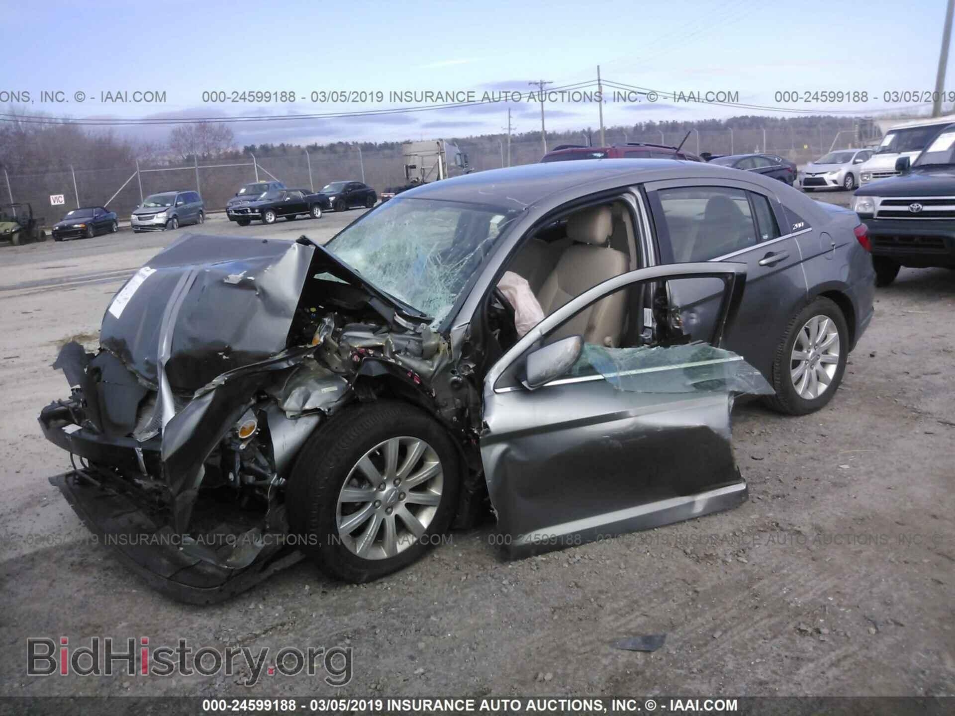 2012 CHRYSLER 200 - VIN: 1C3CCBBG3CN205219 - Фото 2