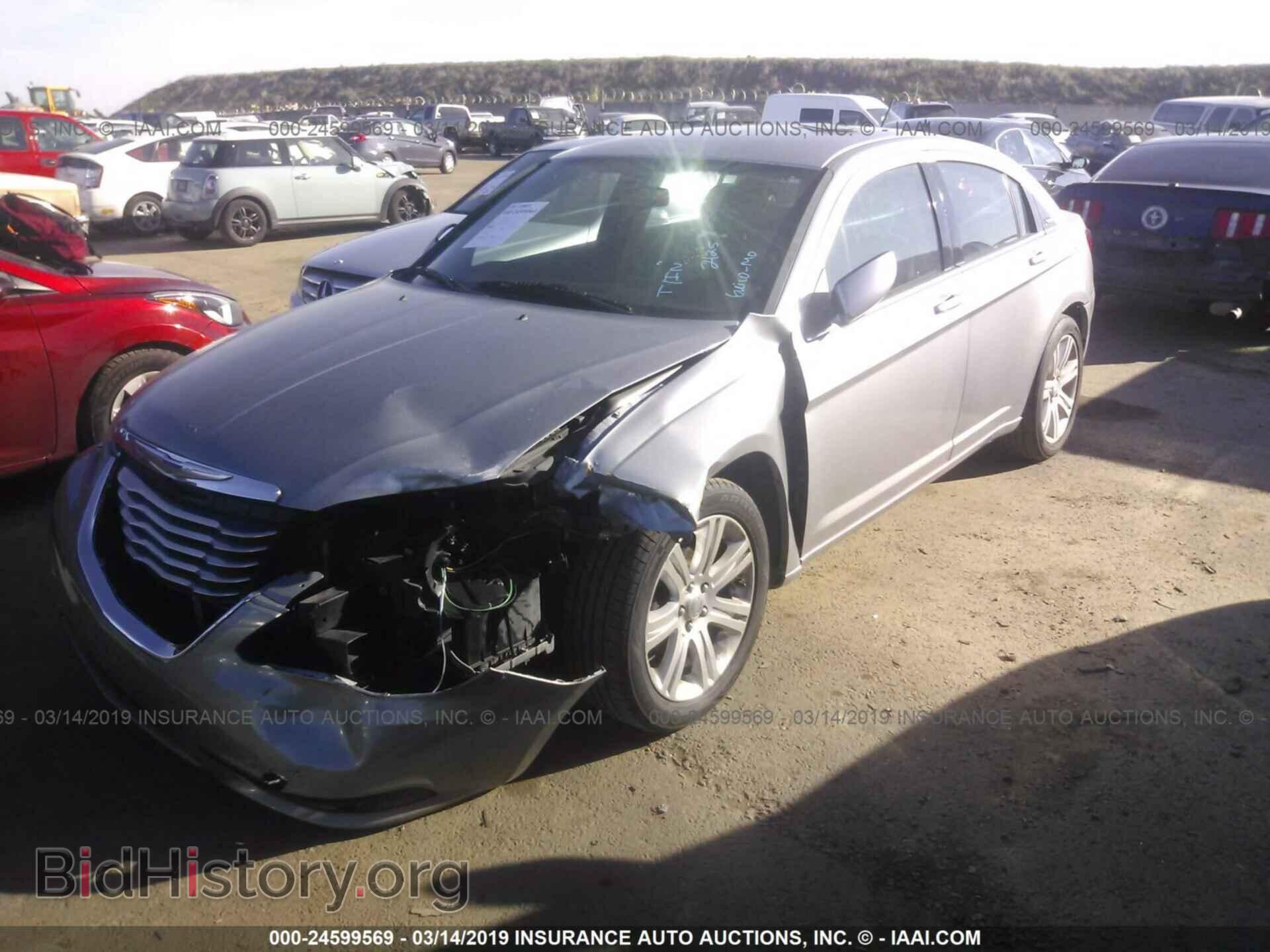 2013 CHRYSLER 200 - VIN: 1C3CCBBB6DN734251 - Photo 2