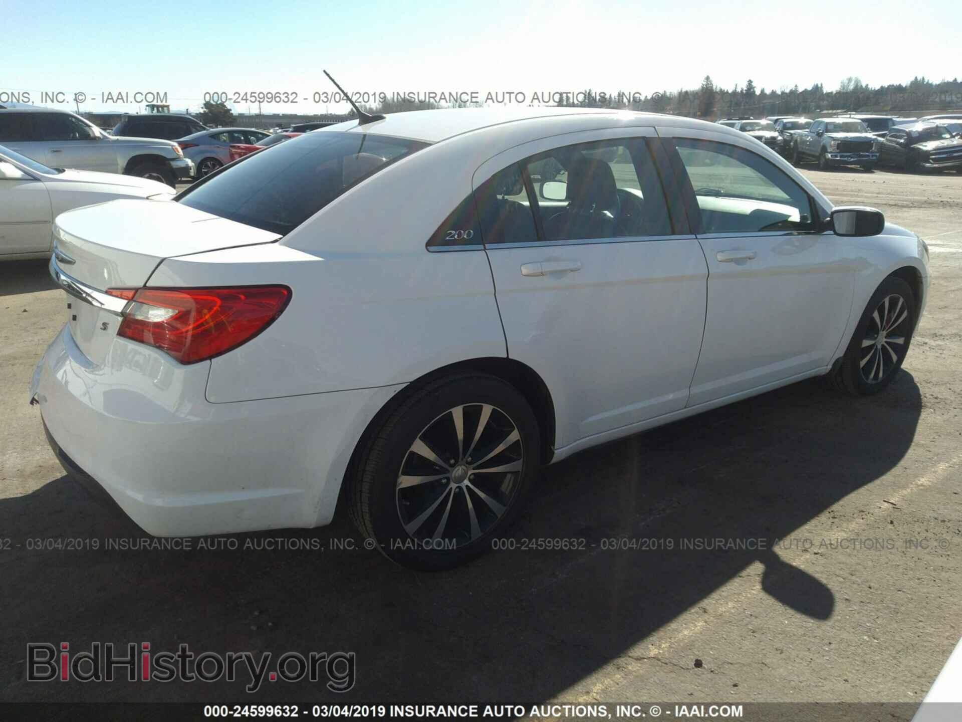 2013 CHRYSLER 200 - VIN: 1C3CCBCG9DN611683 - Photo 4