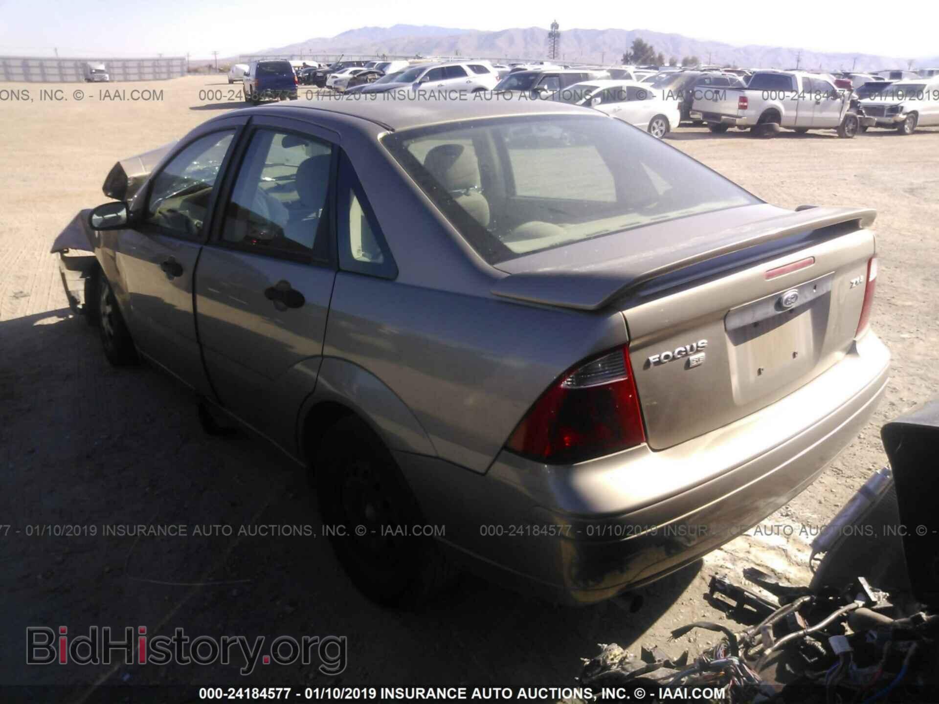 2005 FORD FOCUS - VIN: 1FAFP34N05W180104 - Фото 3