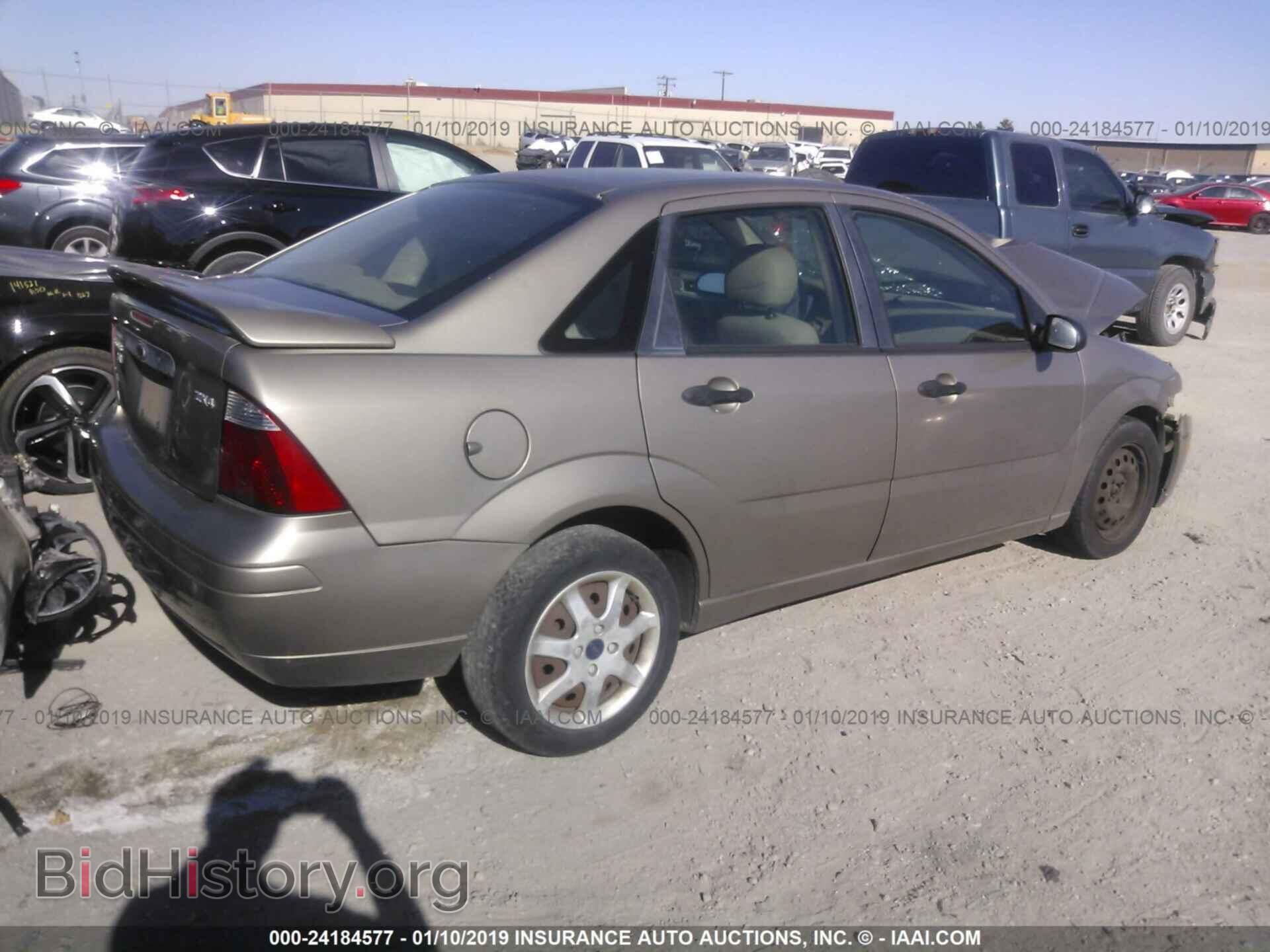 2005 FORD FOCUS - VIN: 1FAFP34N05W180104 - Фото 4