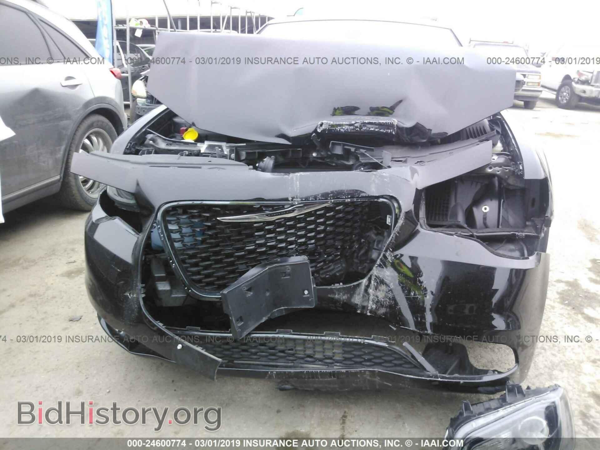 2018 CHRYSLER 300 - VIN: 2C3CCABG3JH314148 - Фото 6