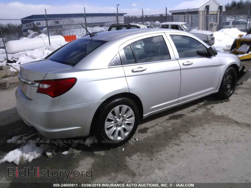2012 Chrysler 200 (VIN 1C3CCBAB7CN296016) — photo 4 of 10
