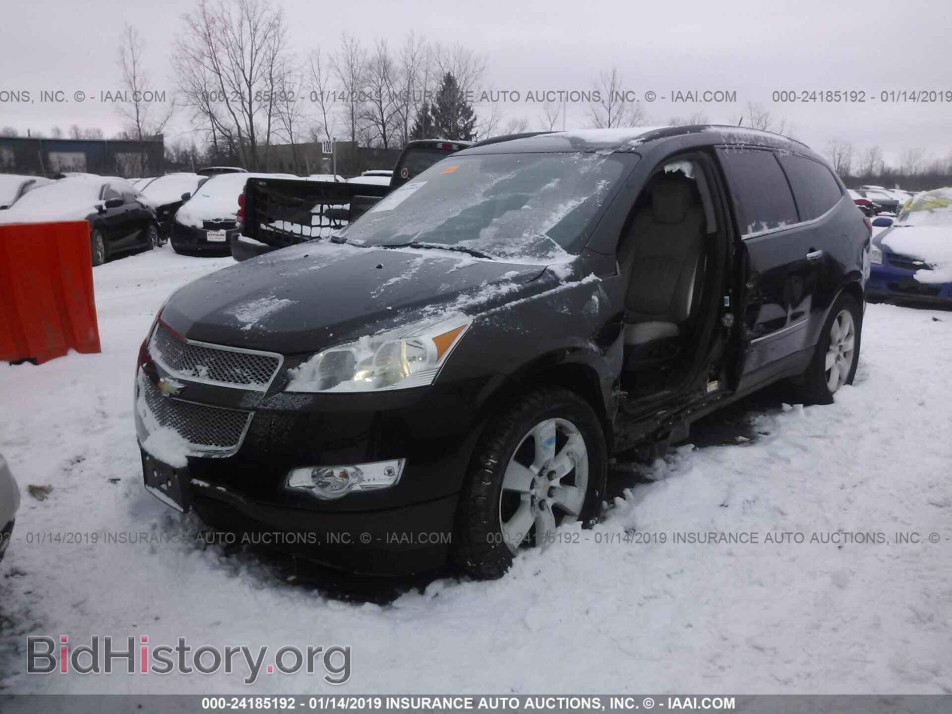 2011 CHEVROLET TRAVERSE - VIN: 1GNKVLED9BJ400571 - Фото 2