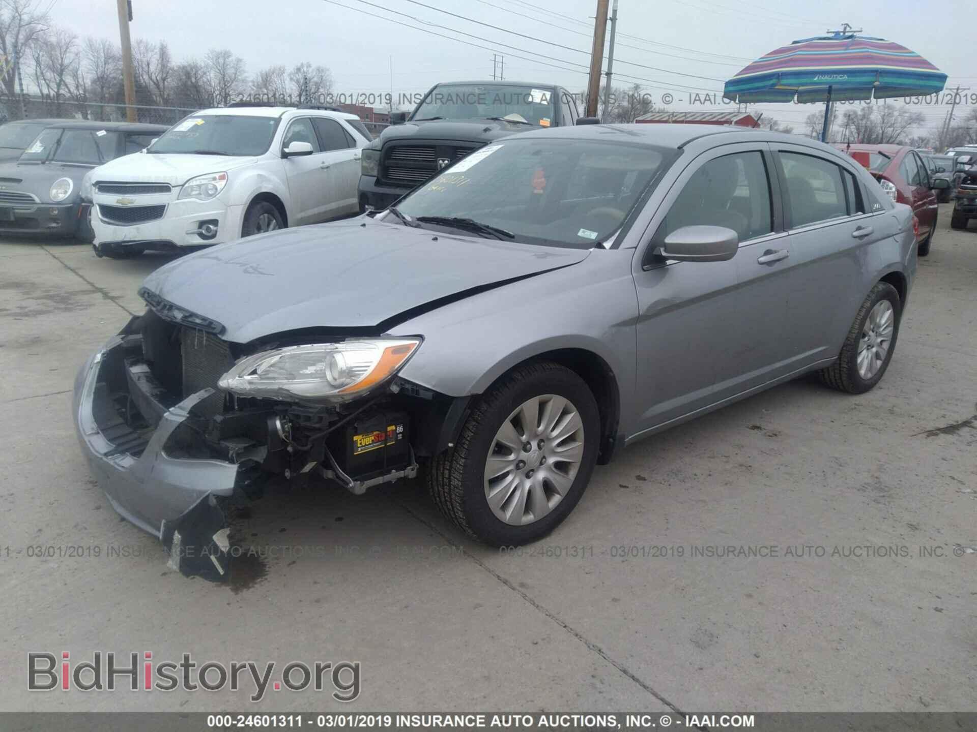2013 CHRYSLER 200 - VIN: 1C3CCBAB2DN733468 - Photo 2