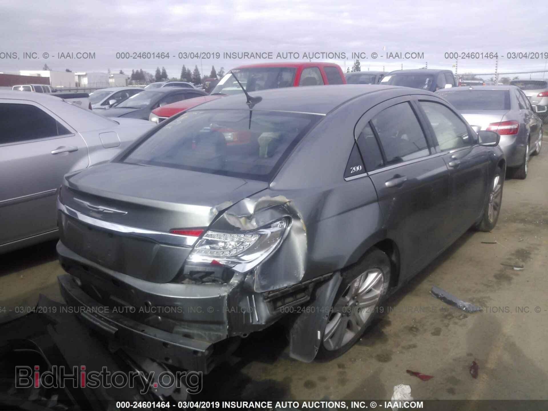 2013 CHRYSLER 200 - VIN: 1C3CCBAB7DN733241 - Photo 4