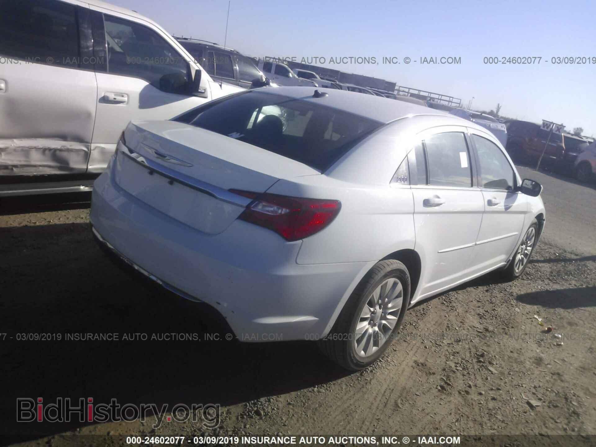 2012 CHRYSLER 200 - VIN: 1C3CCBAB1CN203099 - Фото 4
